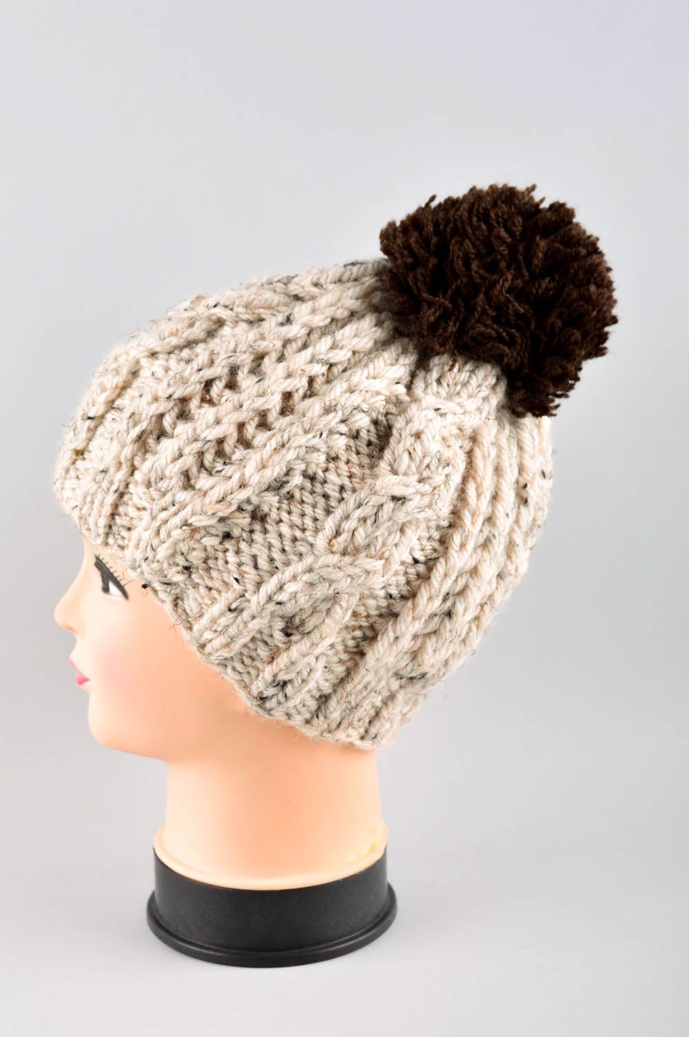 Cappello a maglia fatto a mano in lana splendido accessorio invernale  foto 3