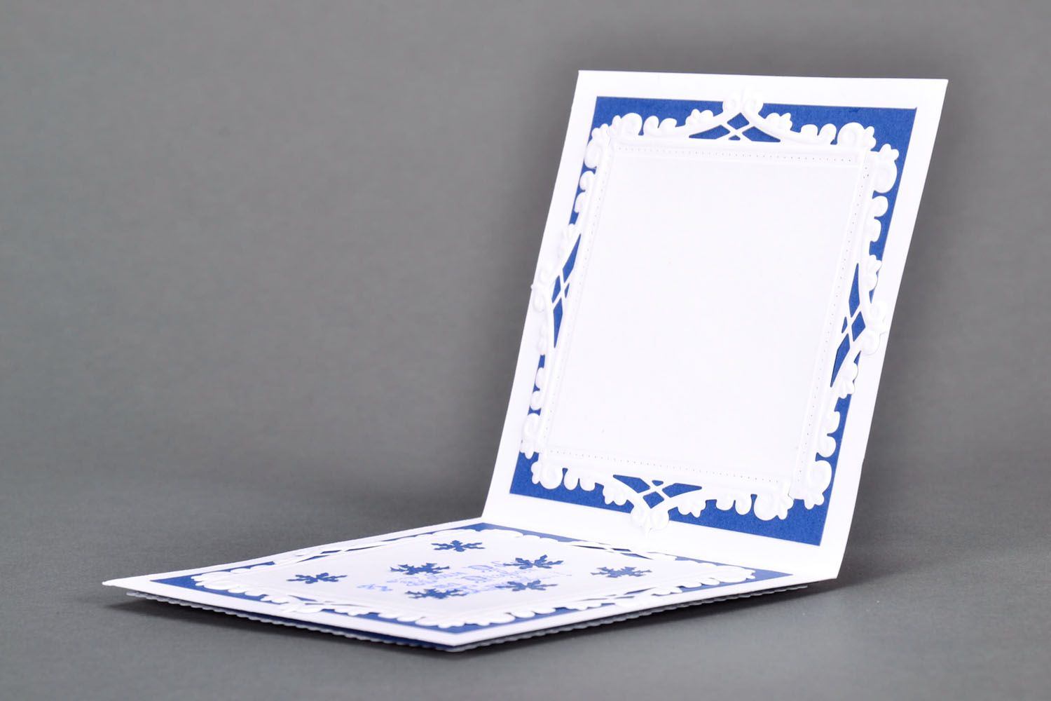 Cartão postal quadrado com perfuração figurada e estampagem foto 4