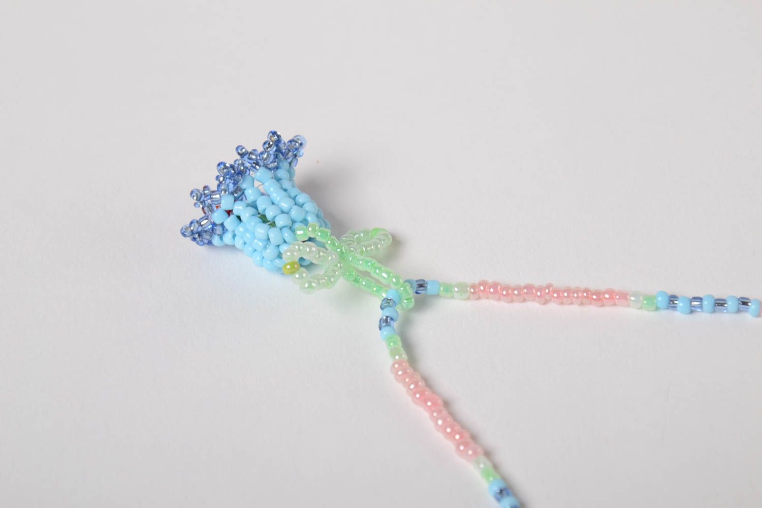 Zarter blauer wunderschöner Rocailles Anhänger mit Blume handmade Kinderschmuck foto 5