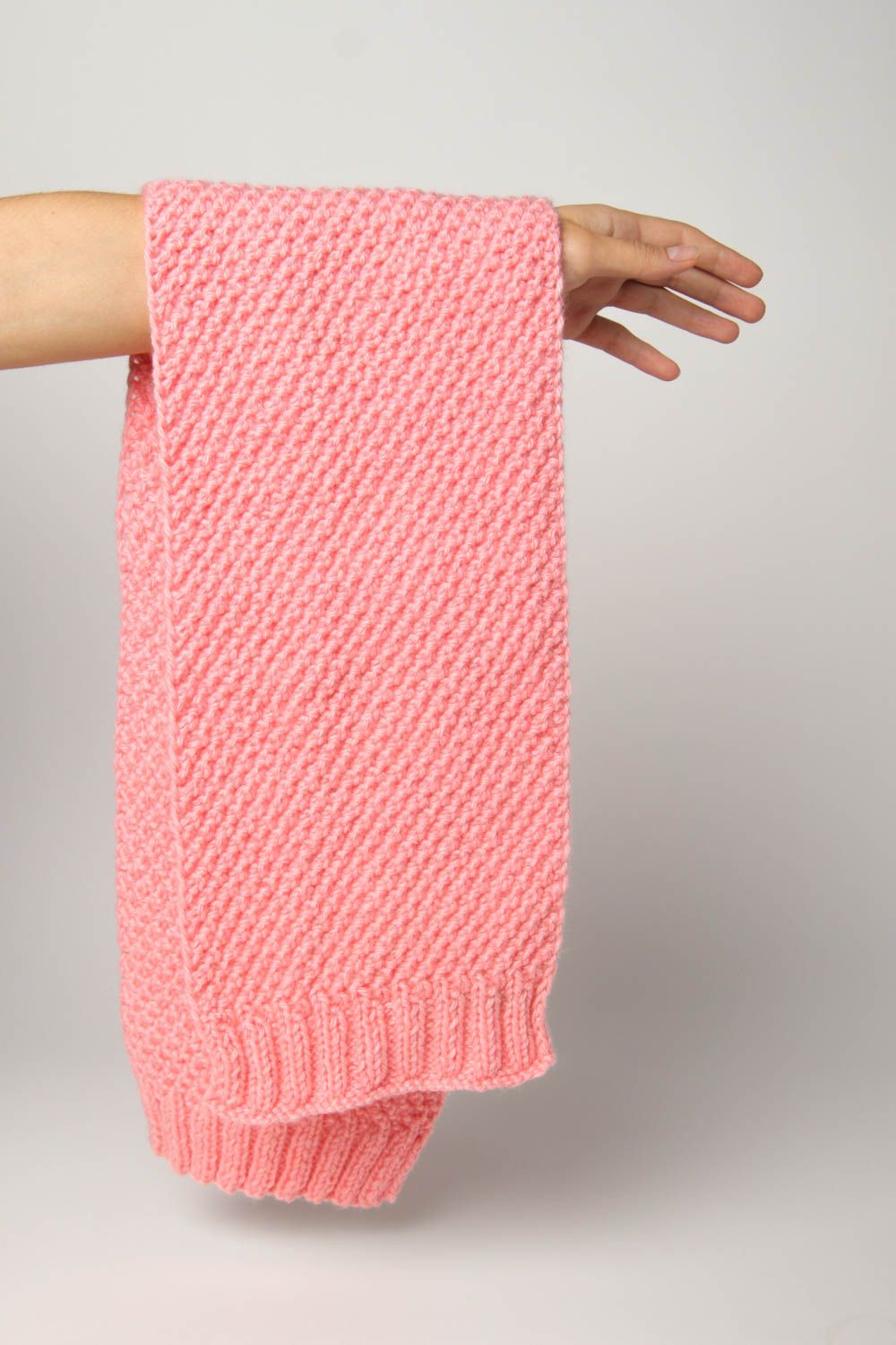 Шарф спицами розовый шарф ручной работы детский шарф из полушерсти красивый фото 3