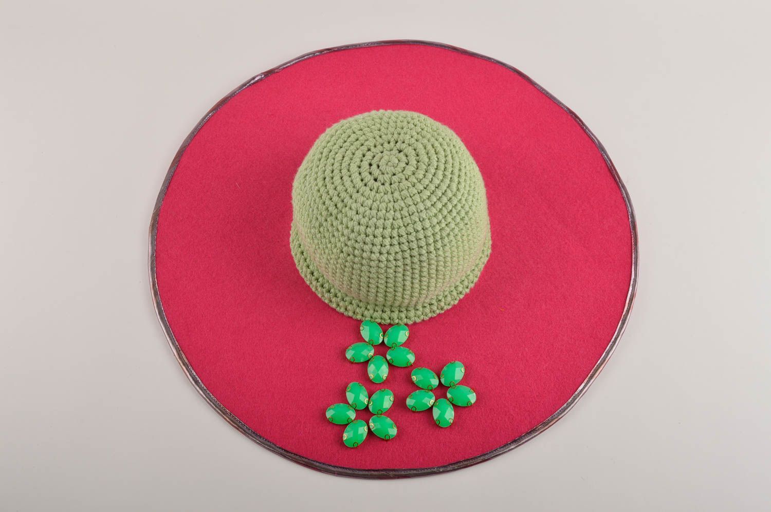 Sombrero artesanal color rosa accesorio para mujeres de fieltro regalo original foto 5