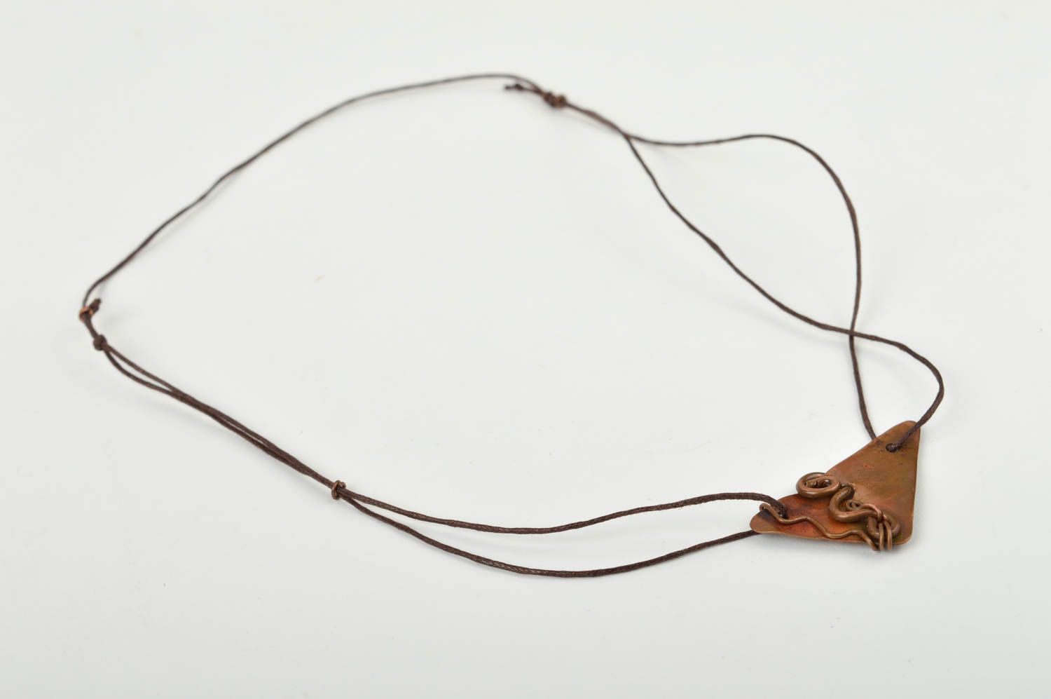 Pendentif en métal Bijou fait main stylé en cuivre cadeau Accessoire femme photo 3