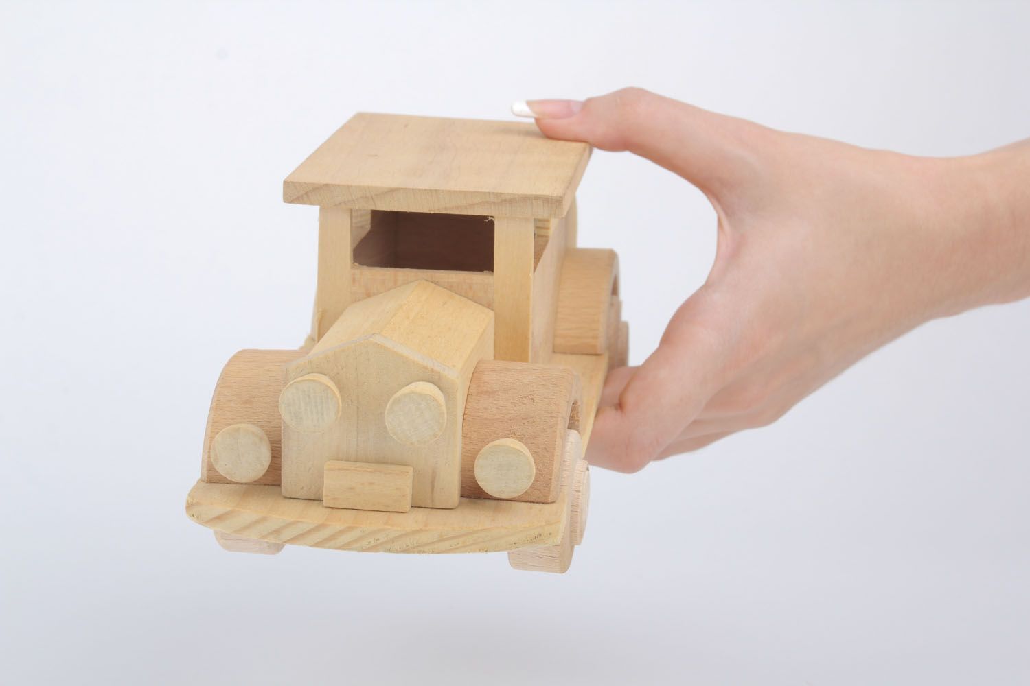 Macchina giocattolo fatta a mano giocattolo di legno semilavorato da dipingere
 foto 6