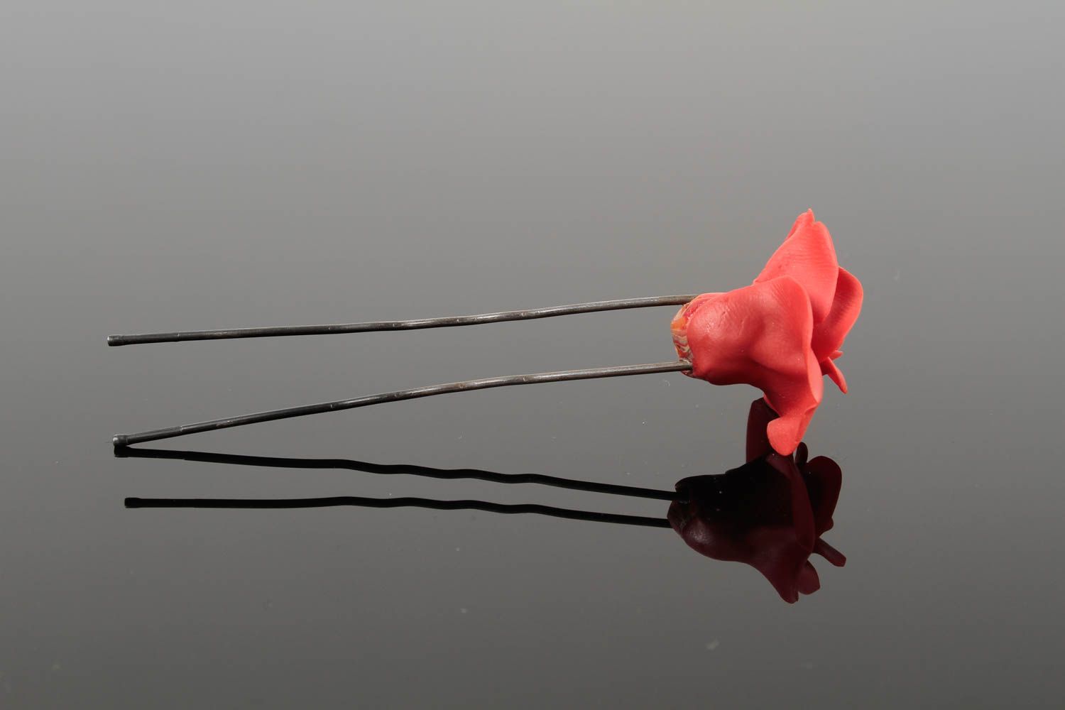 Rote Rose Blumen Haarnadel handgemachter Schmuck Haar Accessoire aus Polymer foto 5