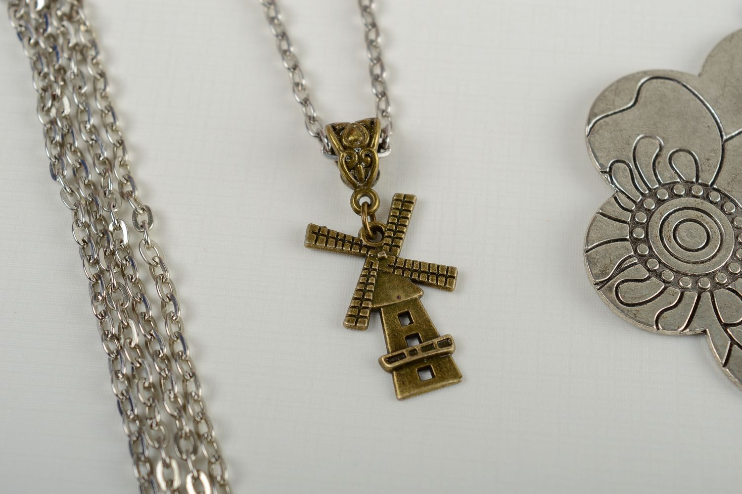 Metal pendant handmade metal jewelry metal accessories stylish pendant for girls photo 1