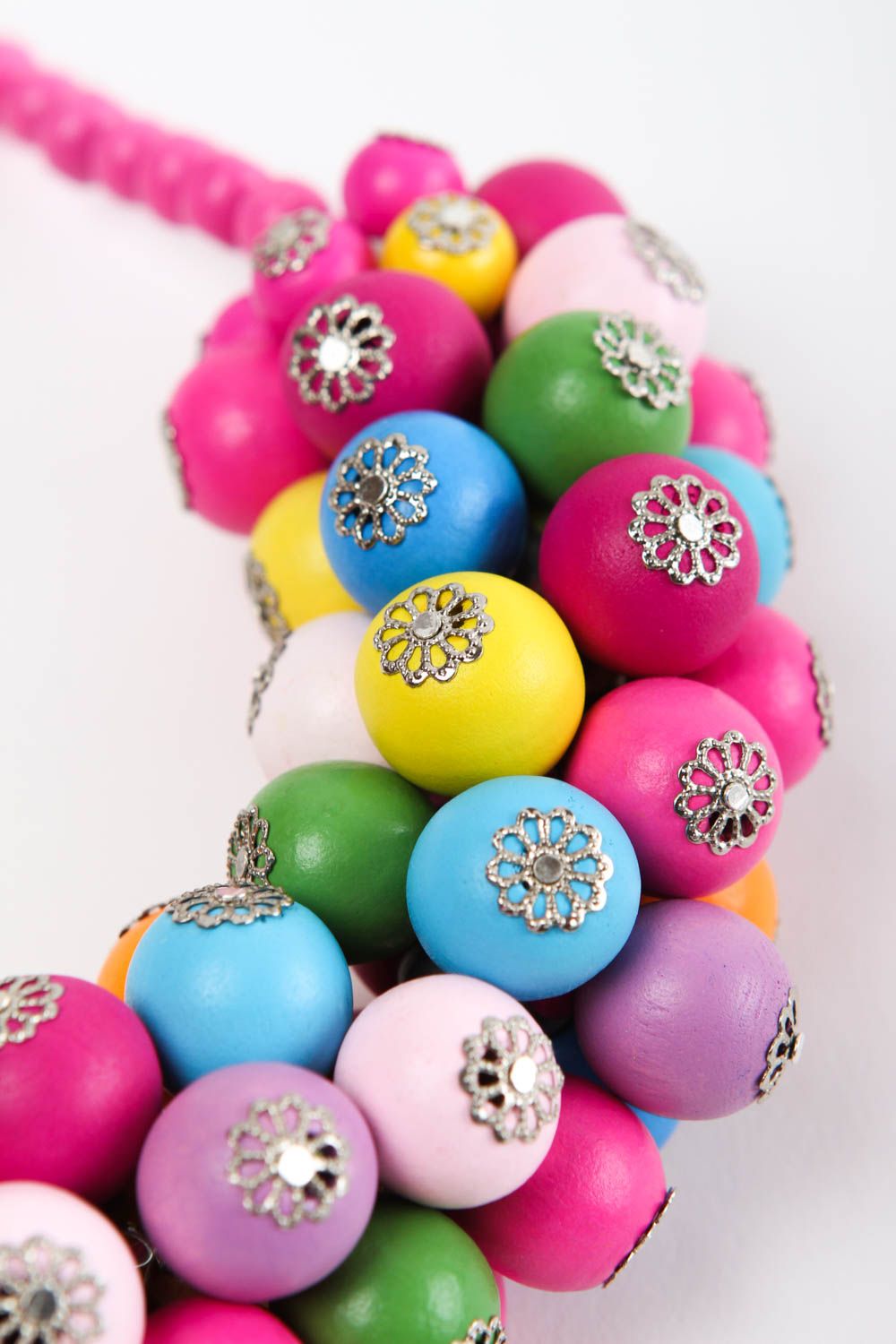 Collier multicolore Bijou fait main en perles de bois original Cadeau femme photo 3