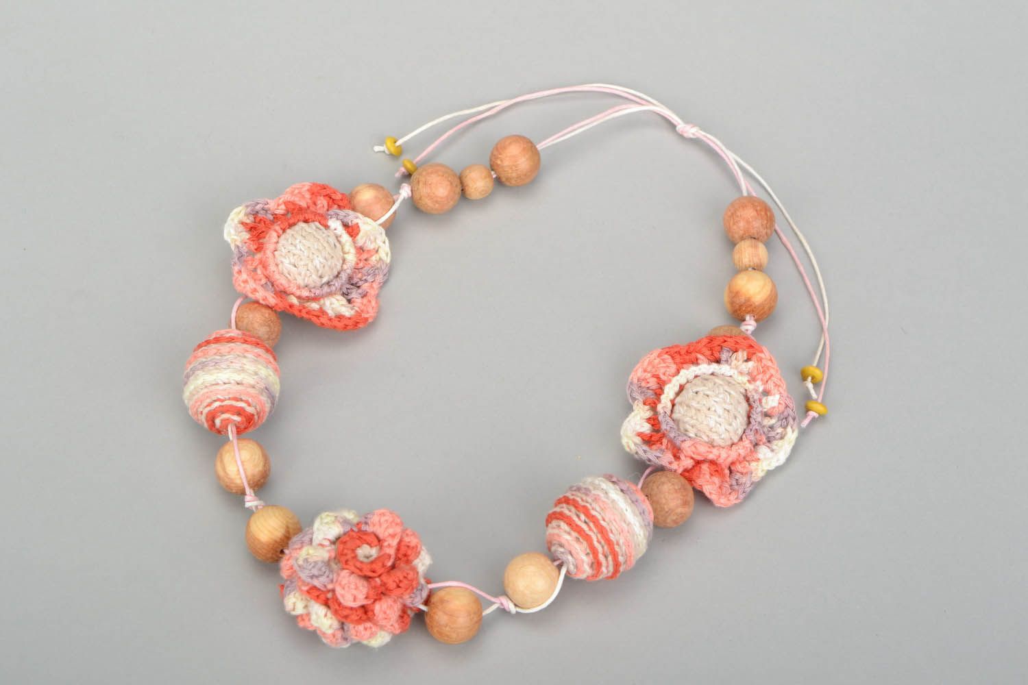 Sling necklace Berries photo 3