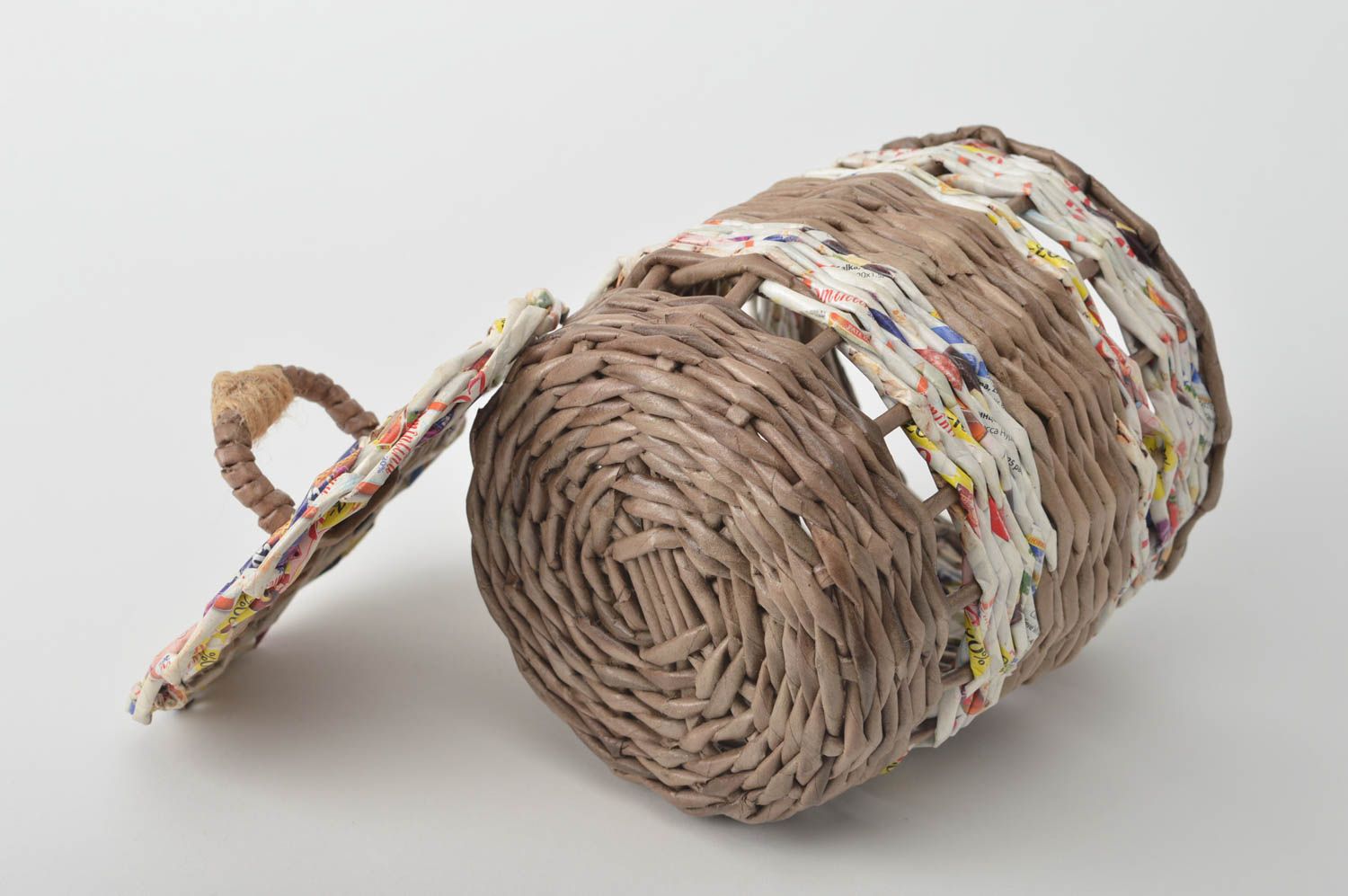 Плетеная корзинка ручной работы корзина из бумажных трубочек декор дома фото 4