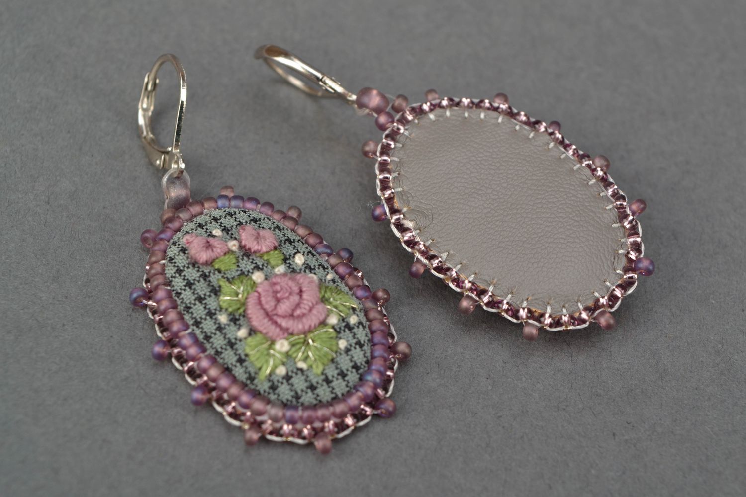 Long embroidered earrings photo 3