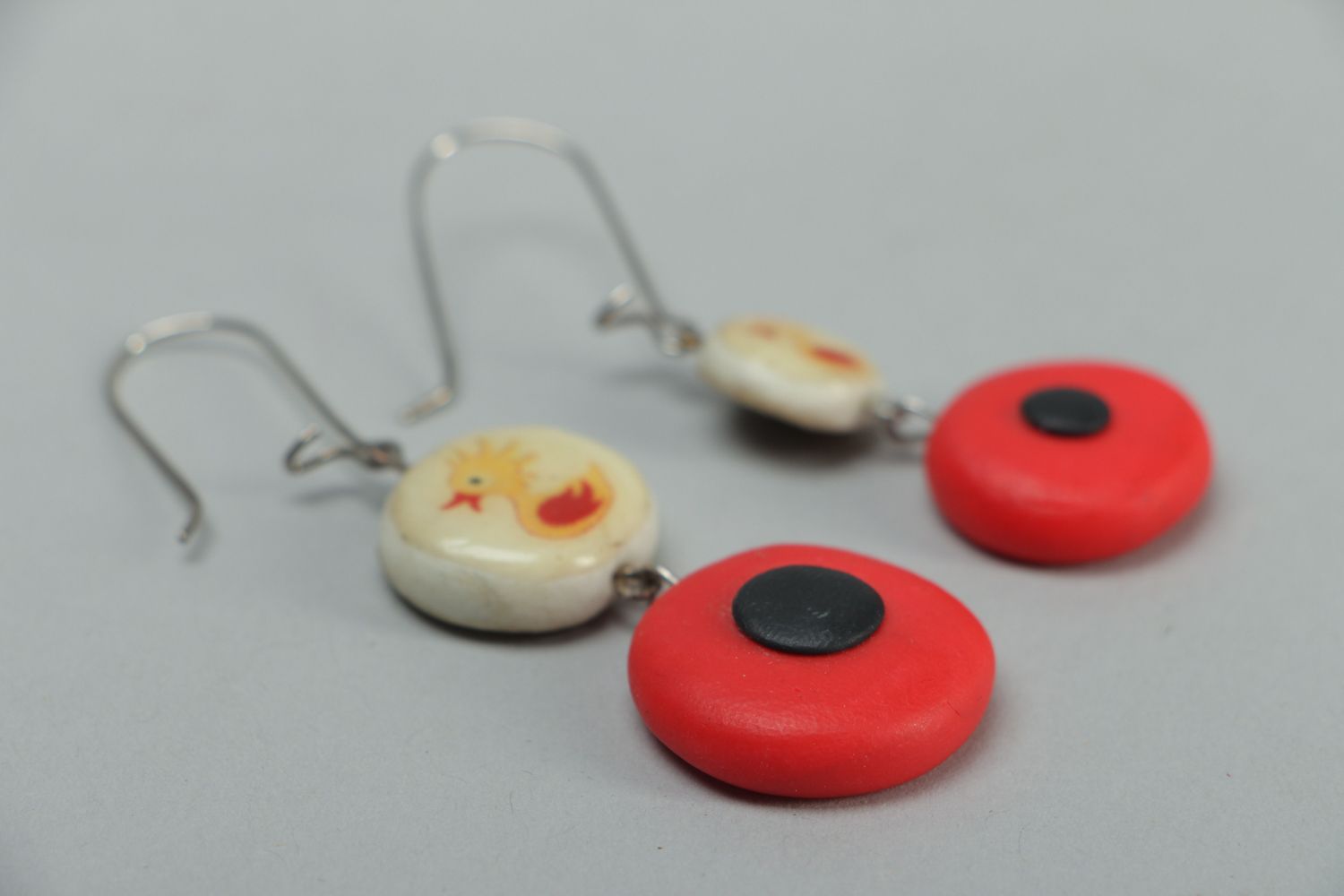 Beautiful round polymer clay earrings of red color photo 2