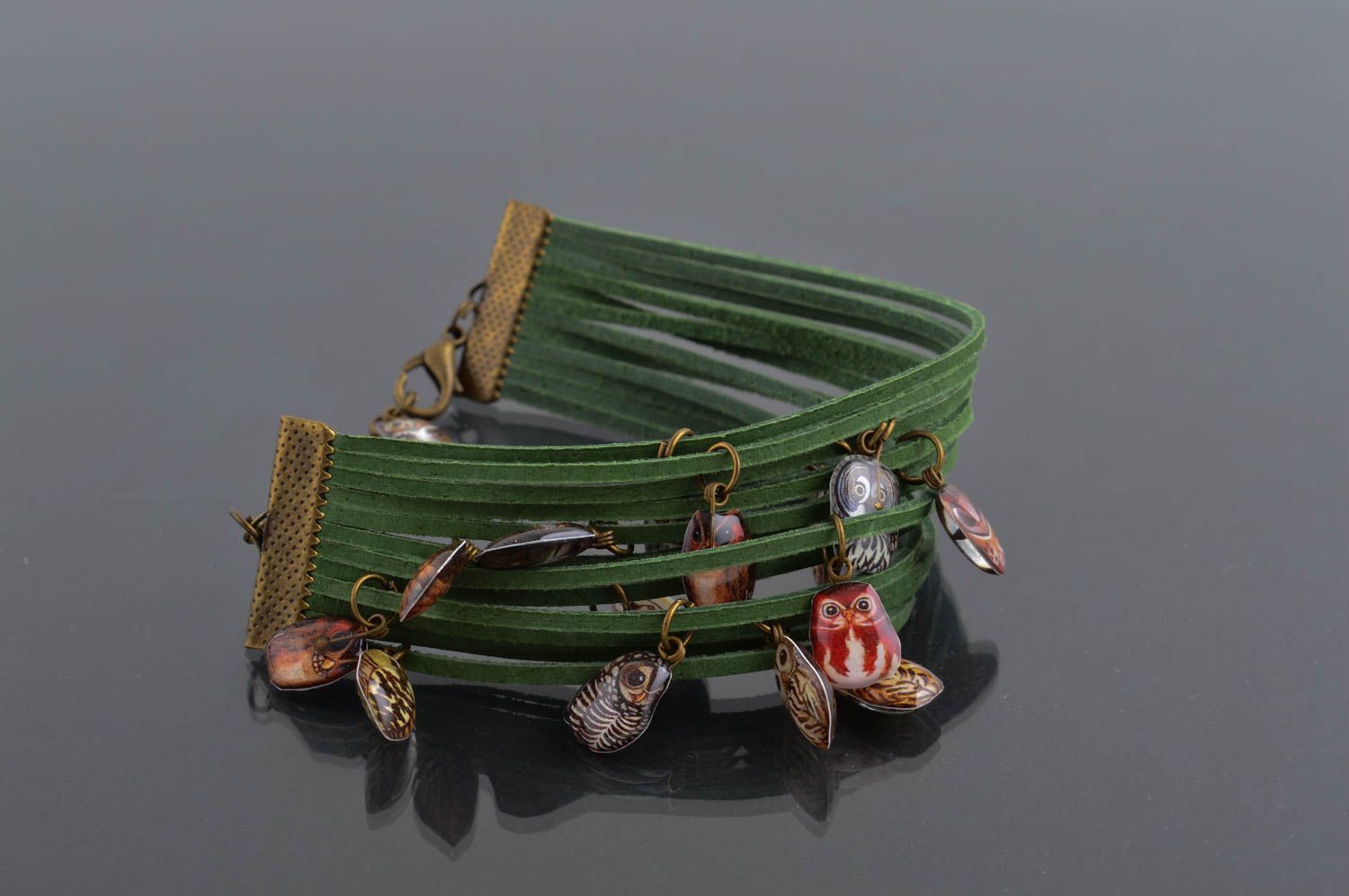 Зеленый браслет ручной работы кожаный браслет необычный украшение из кожи фото 1