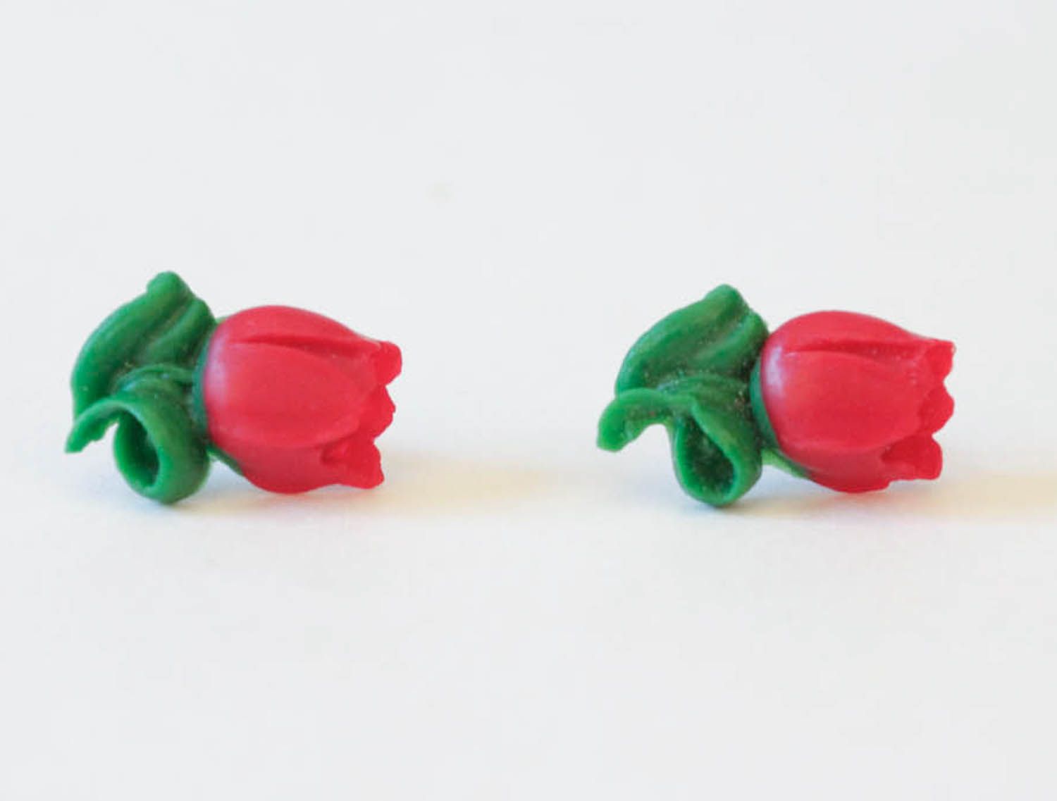 Rote Ohrringe aus Polymerton Blumen foto 3