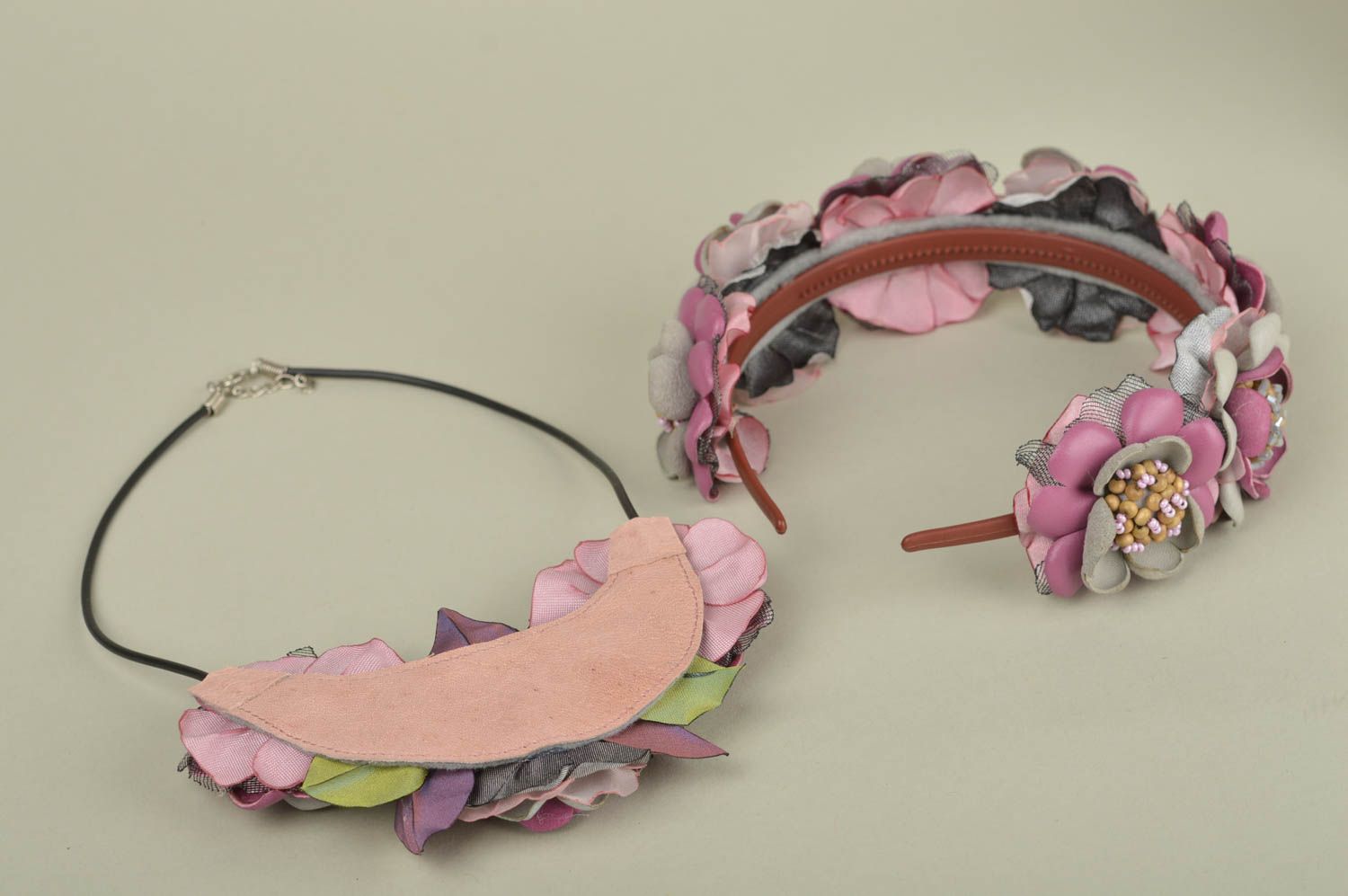 Set de bisutería hecho a mano collar artesanal de cuero diadema de moda foto 5