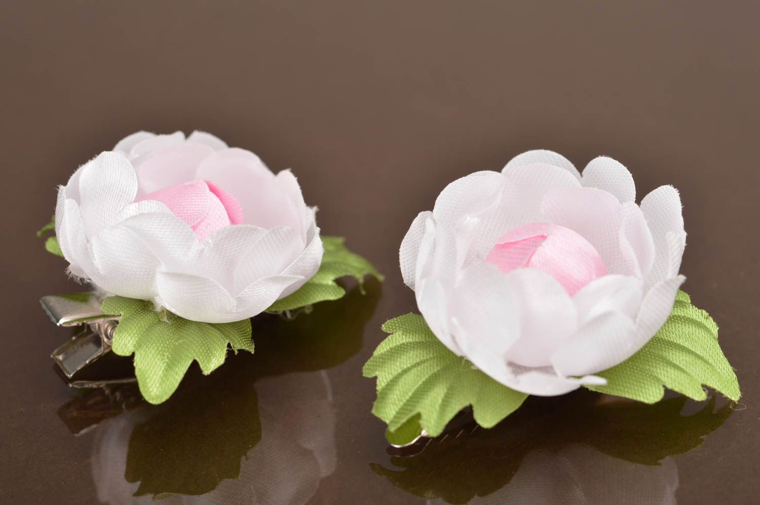 Handmade small tender pink flower hair clips made of fabric set of 2 pieces photo 2