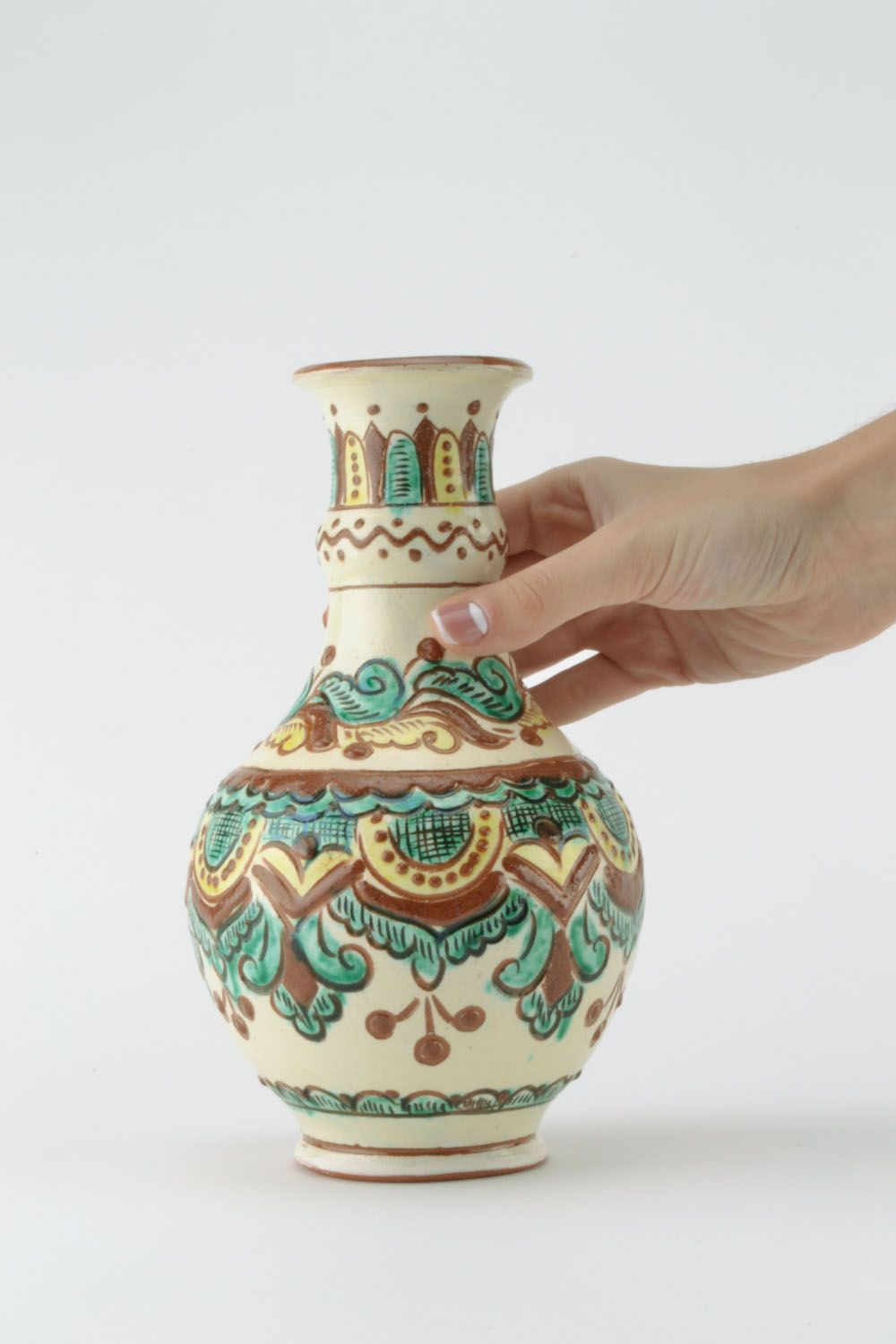 Dekorative Vase aus Ton foto 2