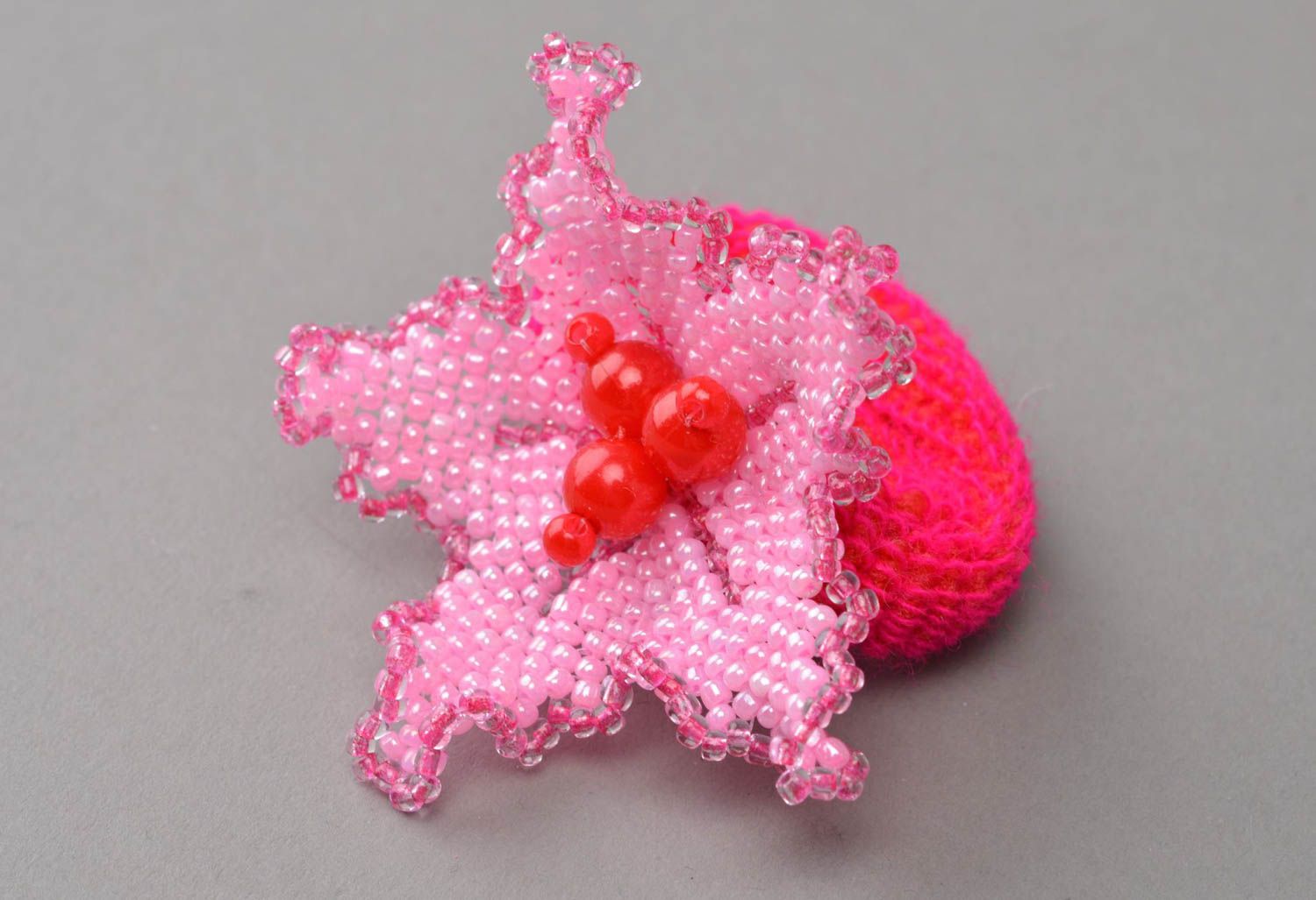 Élastique à cheveux avec fleur rose en perles de rocaille fait main original photo 2