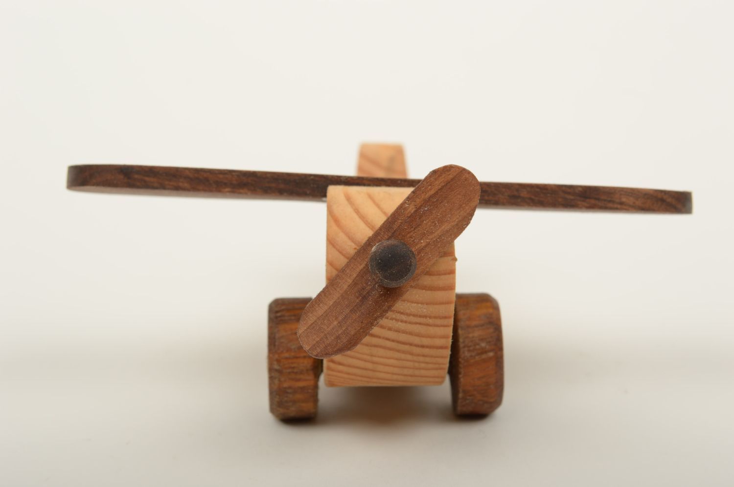Juguete para niños hecho a mano avión de madera ecológica regalo original foto 2