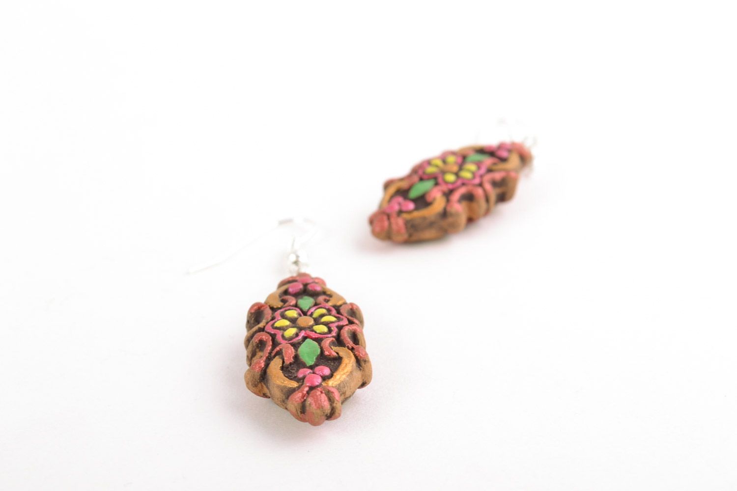 Elegant small ceramic earrings painted with colorful acrylics handmade photo 3