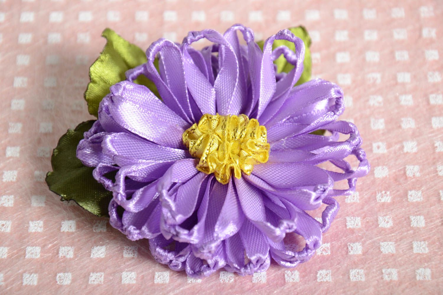 Barrette fleur faite main Accessoire cheveux mauve en rubans Cadeau femme photo 1