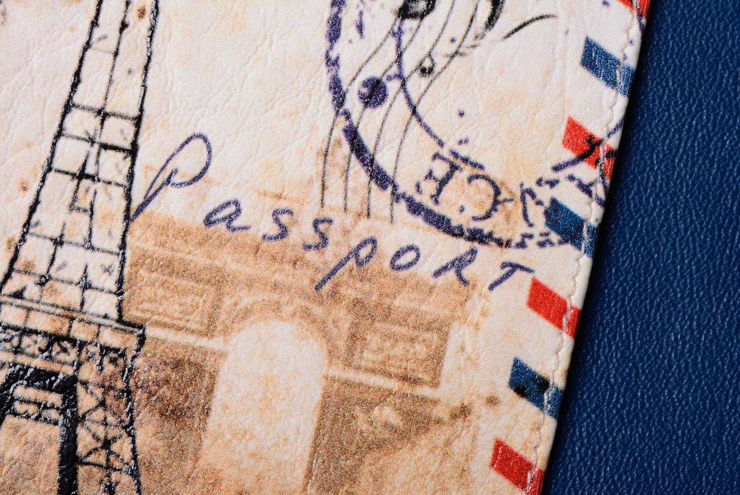 Handmade leather passport with print Paris photo 4