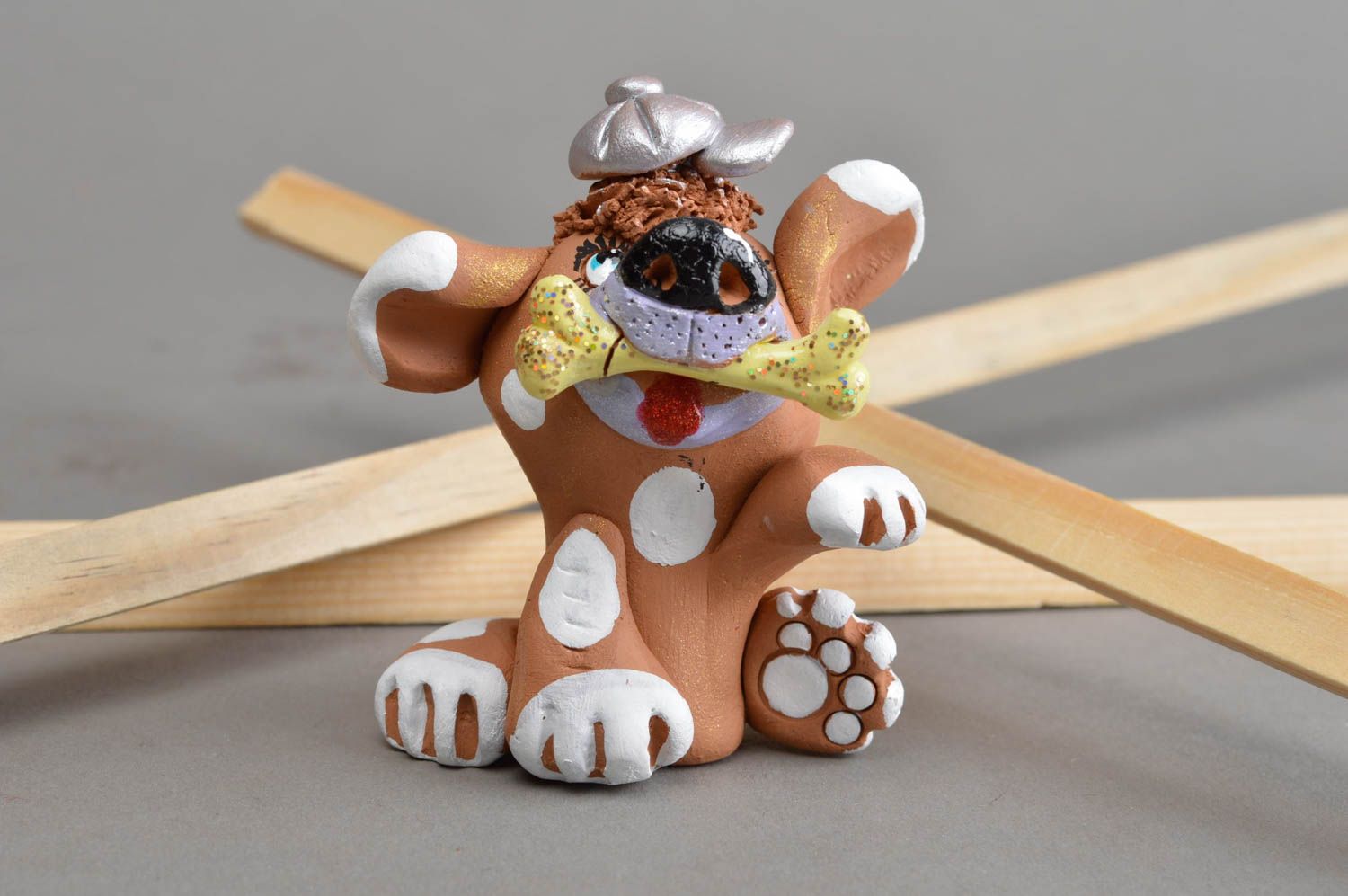 Figurine de chien en céramique petite amusante faite main décorative originale photo 1