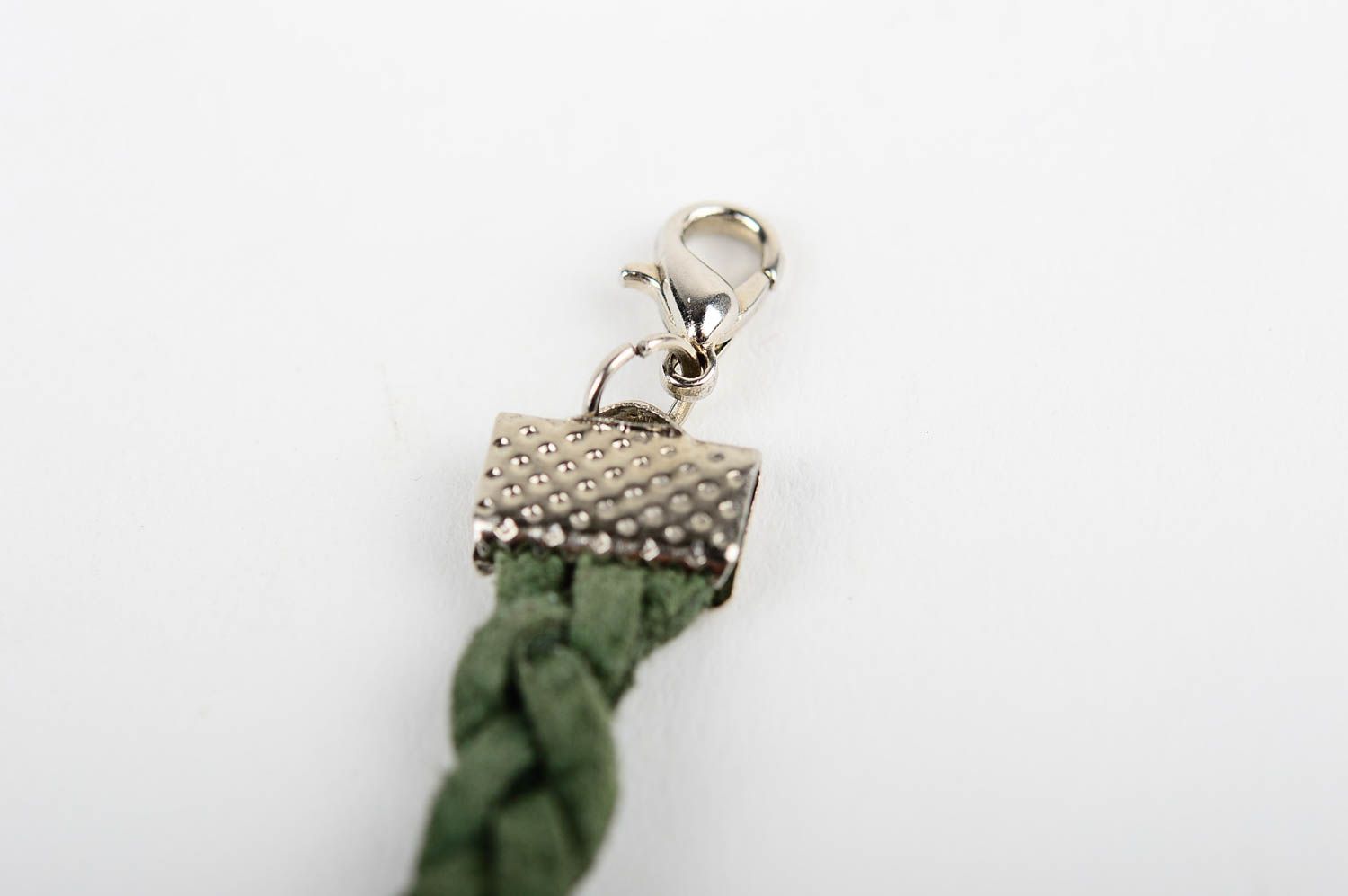 Замшевый браслет хэнд мэйд браслет на руку зеленый плетеный украшение из кожи фото 4