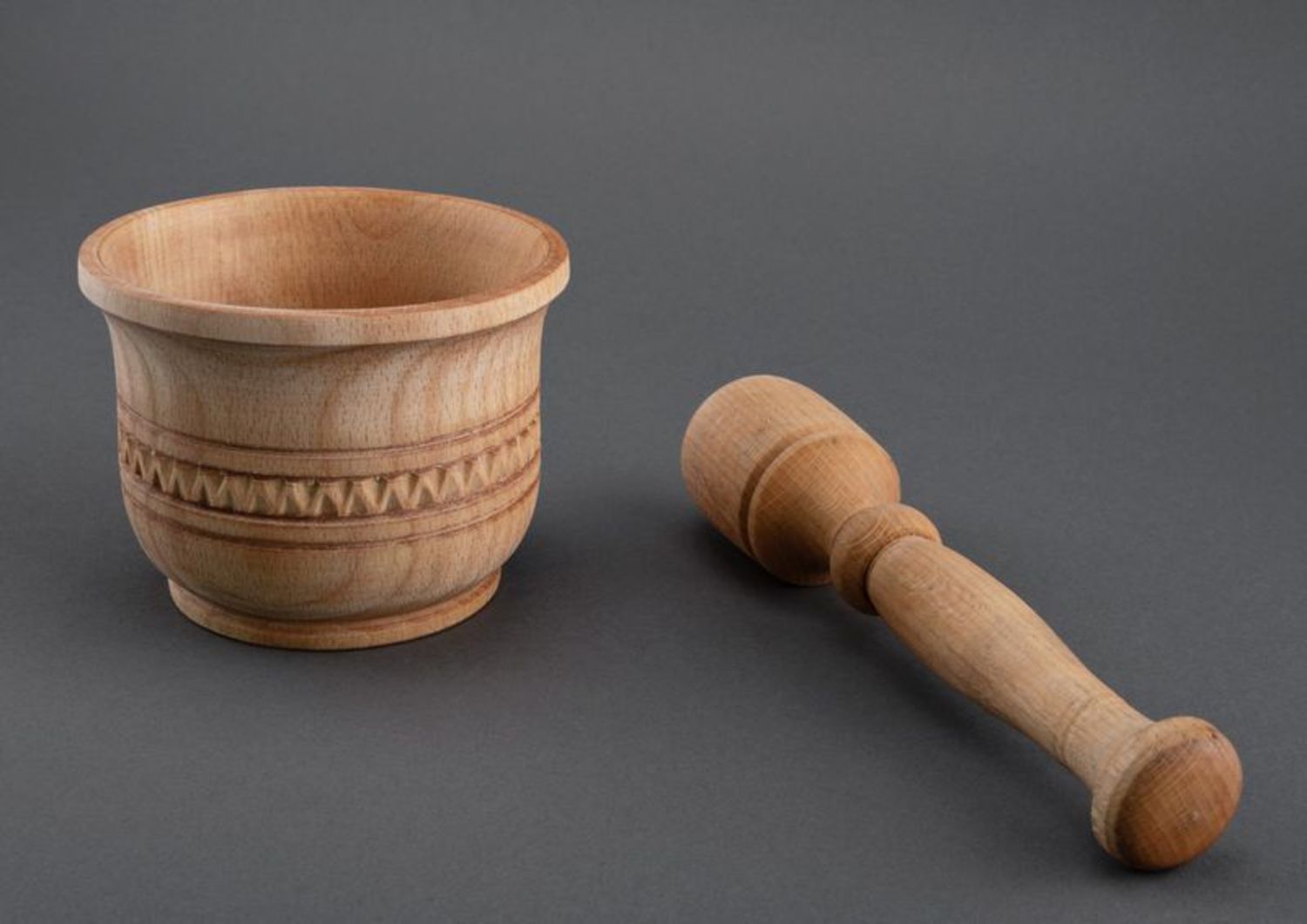 Wooden kitchen mortar with pestle photo 5