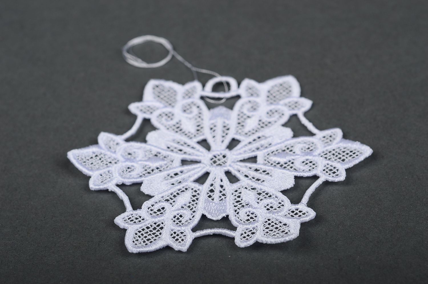 Christmas decor snowflake toy handmade lace Christmas souvenir decor use only photo 3