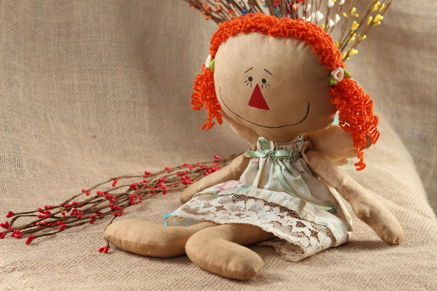 Игрушка ручной работы интерьерная игрушка в виде куклы декор для дома кофейная фото 1