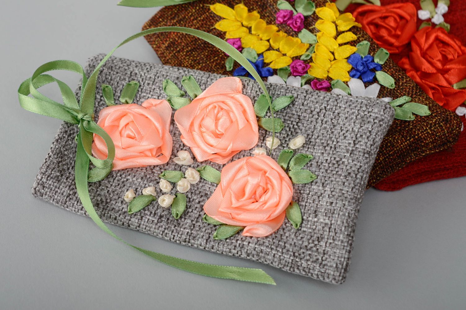 Fabric phone case with flowers made of satin ribbons photo 5