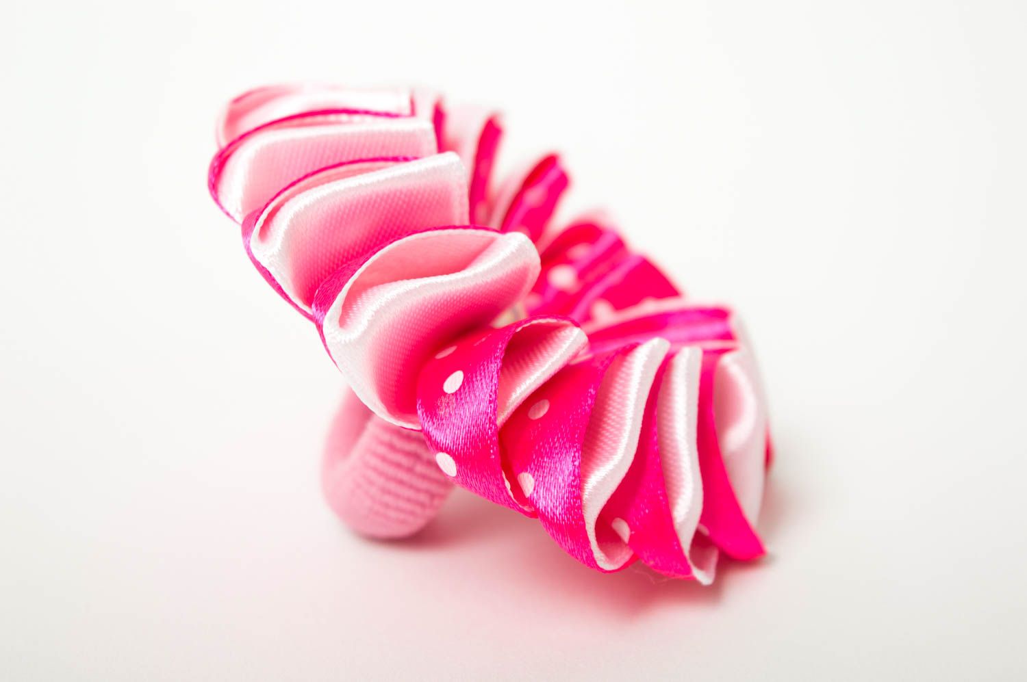 Резинка для волос хенд мейд розовый аксессуар для волос необычный подарок фото 2