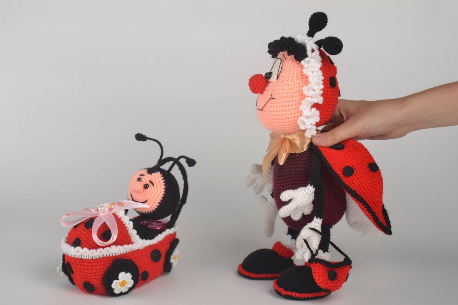 Handmade gehäkeltes Kuscheltier Spielzeug Marienkäfer Geschenk Idee für Kinder foto 4