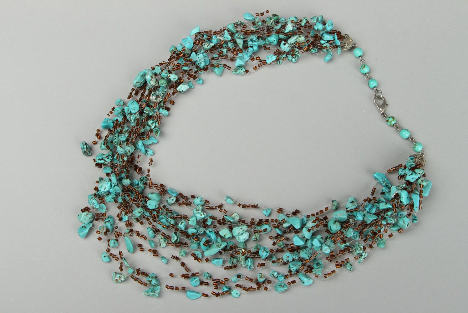 Collier avec turquoise et perles de rocailles photo 2