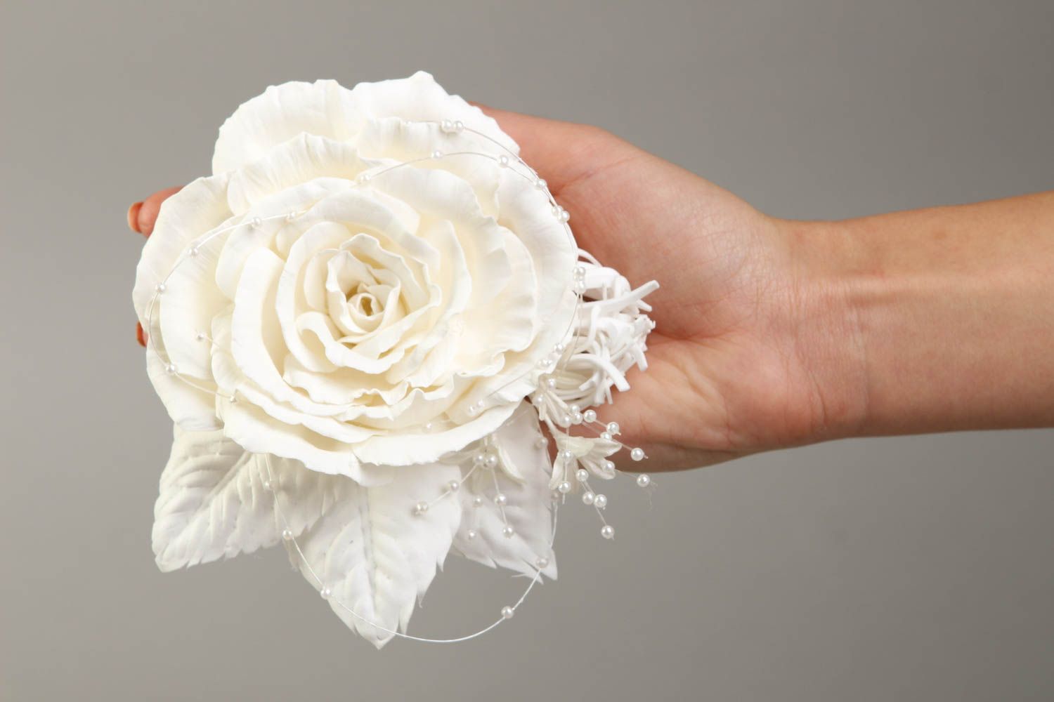 Peigne cheveux blanc Accessoire cheveux fait main fleur Cadeau femme plastique photo 5