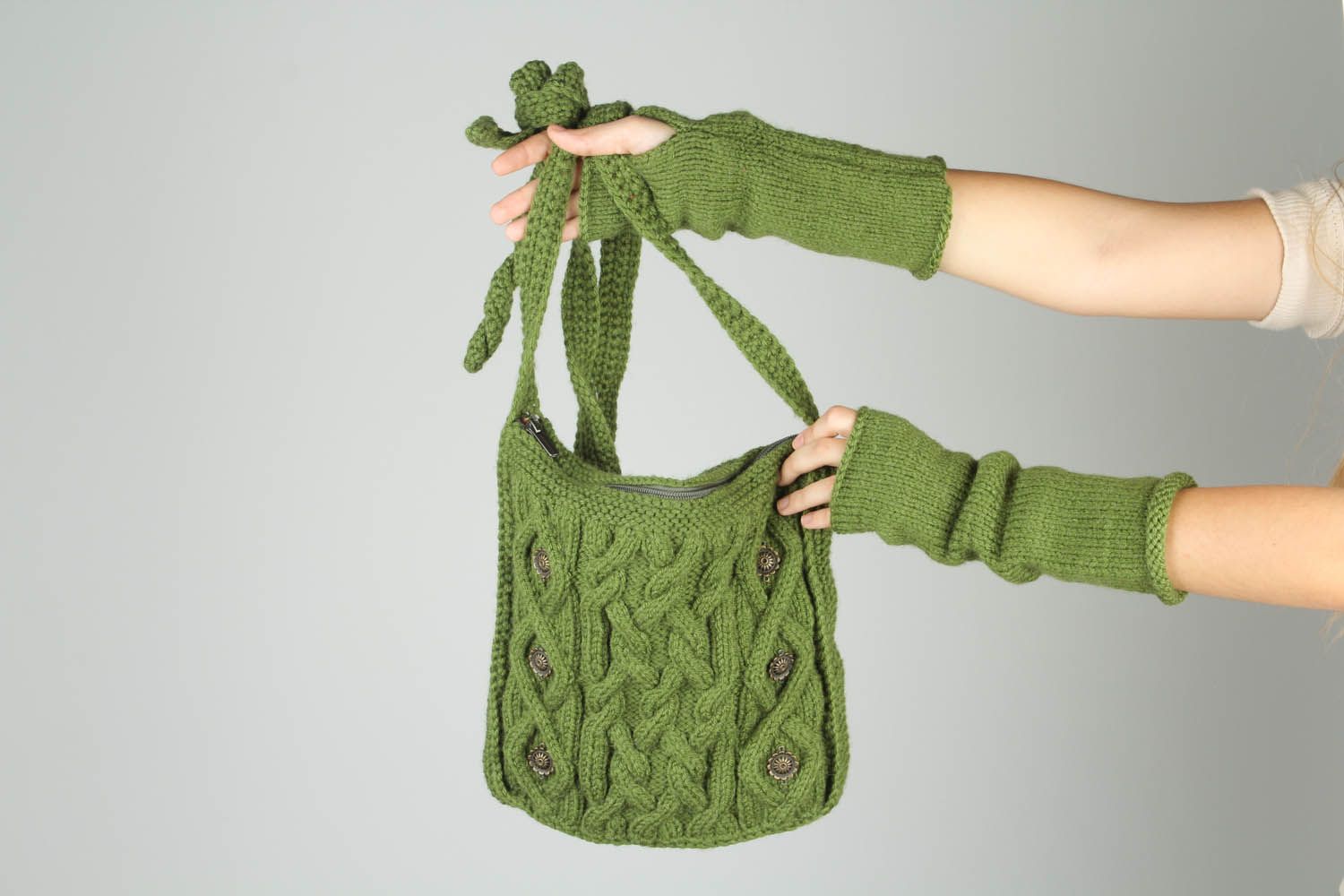 Sac tricoté avec mitaines faites main   photo 2