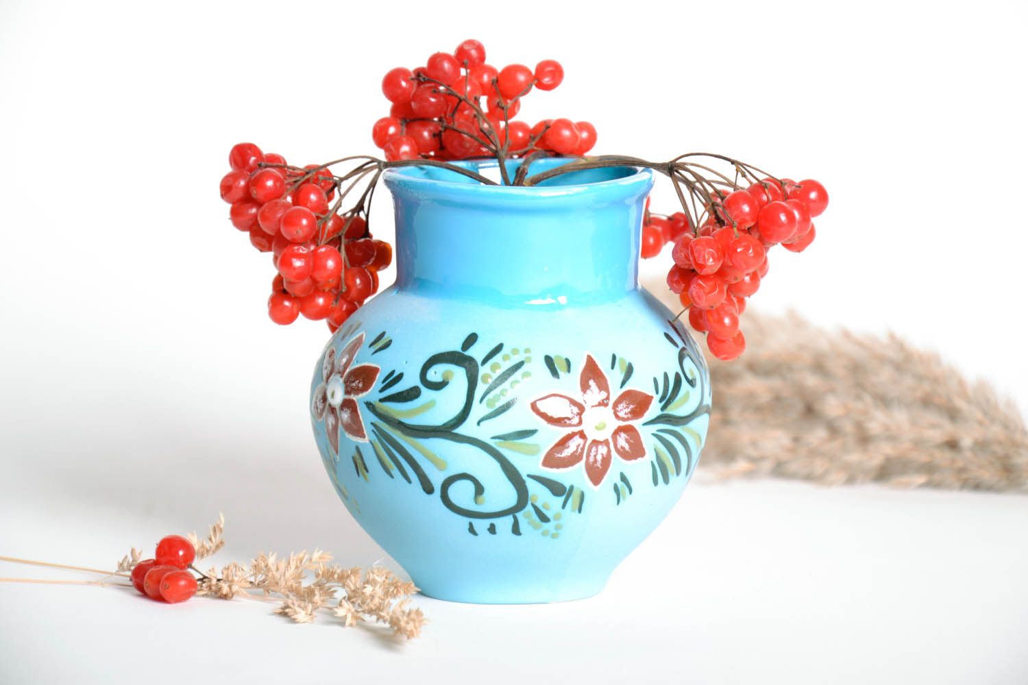 Голубая керамическая ваза фото 1