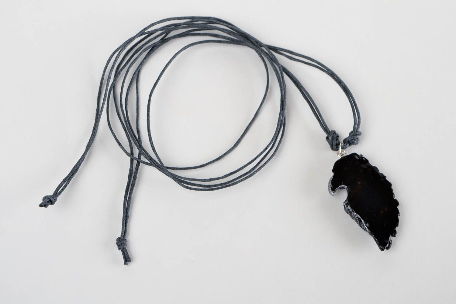Украшение на шею ручной работы кулон из пластики кулон на шнурке Хищный орел фото 5
