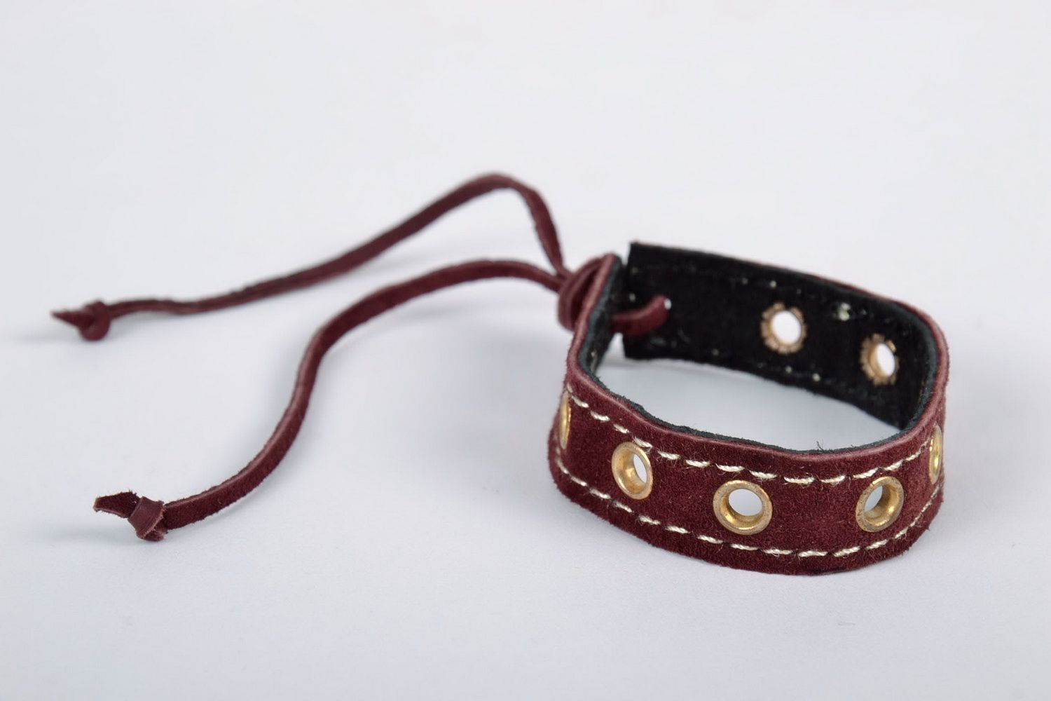 Leather bracelet with rivets photo 3