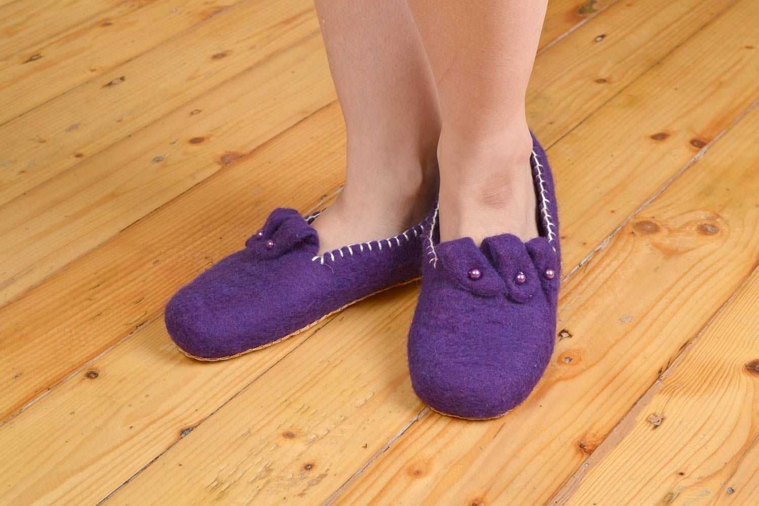 Purple stylish handmade decorative slippers for home made of natural wool photo 1