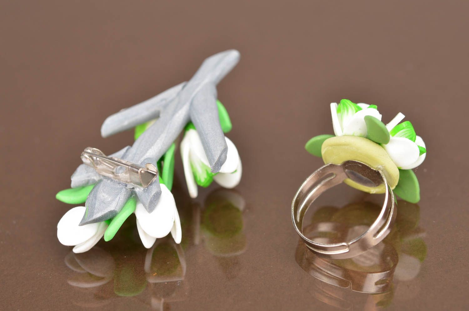 Handmade set of jewelry made of polymer clay ring and brooch with snowdrops photo 4