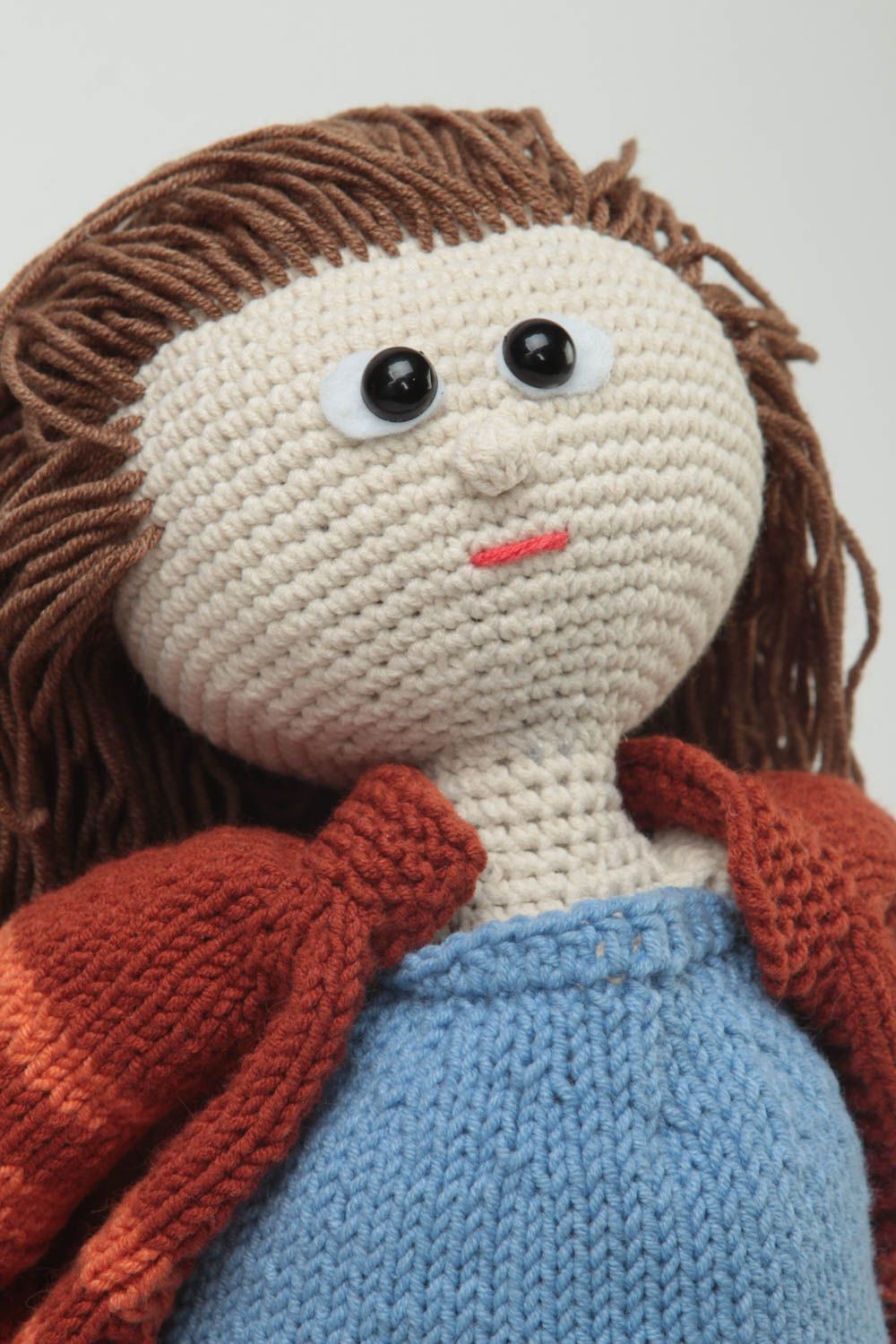 Muñeca para niñas artesanal regalo original juguete tejido de hilos de algodón foto 3