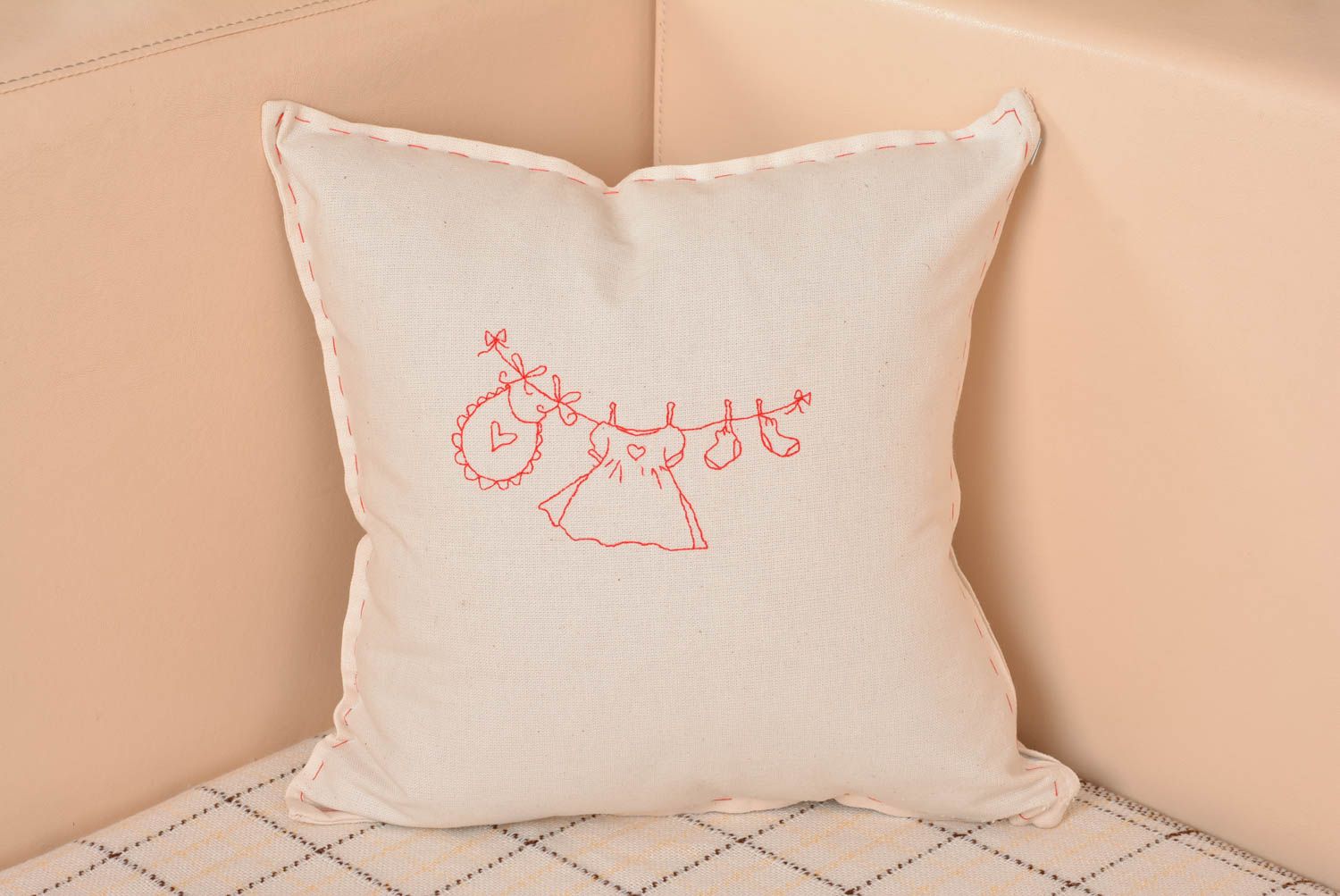 Handmade white pillow case made of semi linen with designer embroidery photo 1