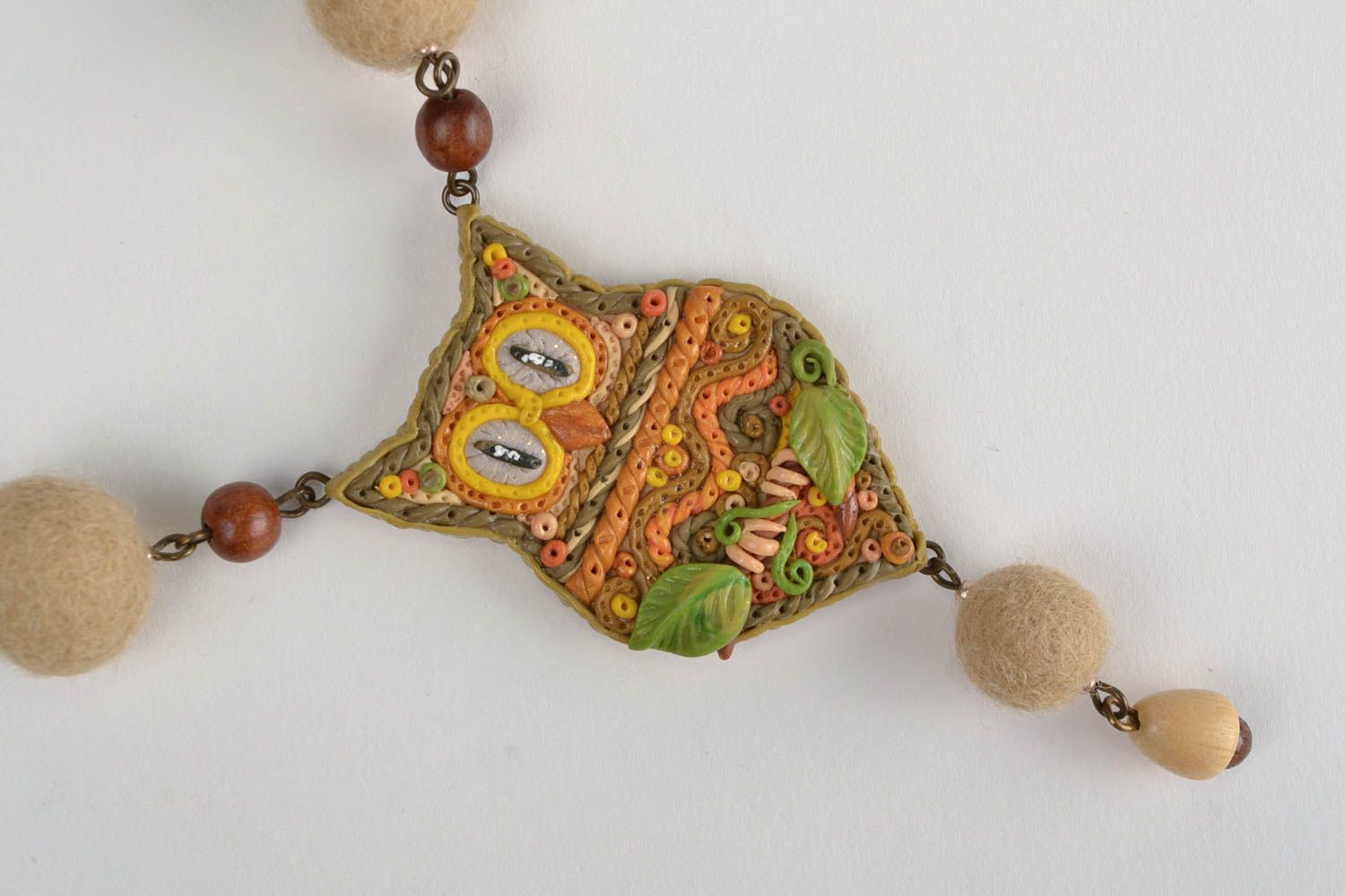 Beautiful handmade designer felted ball necklace with plastic pendant photo 5