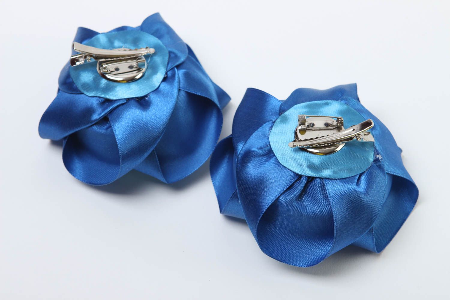 Broches fleurs Pinces à cheveux faites main bleues 2 pièces Accessoires femme photo 4