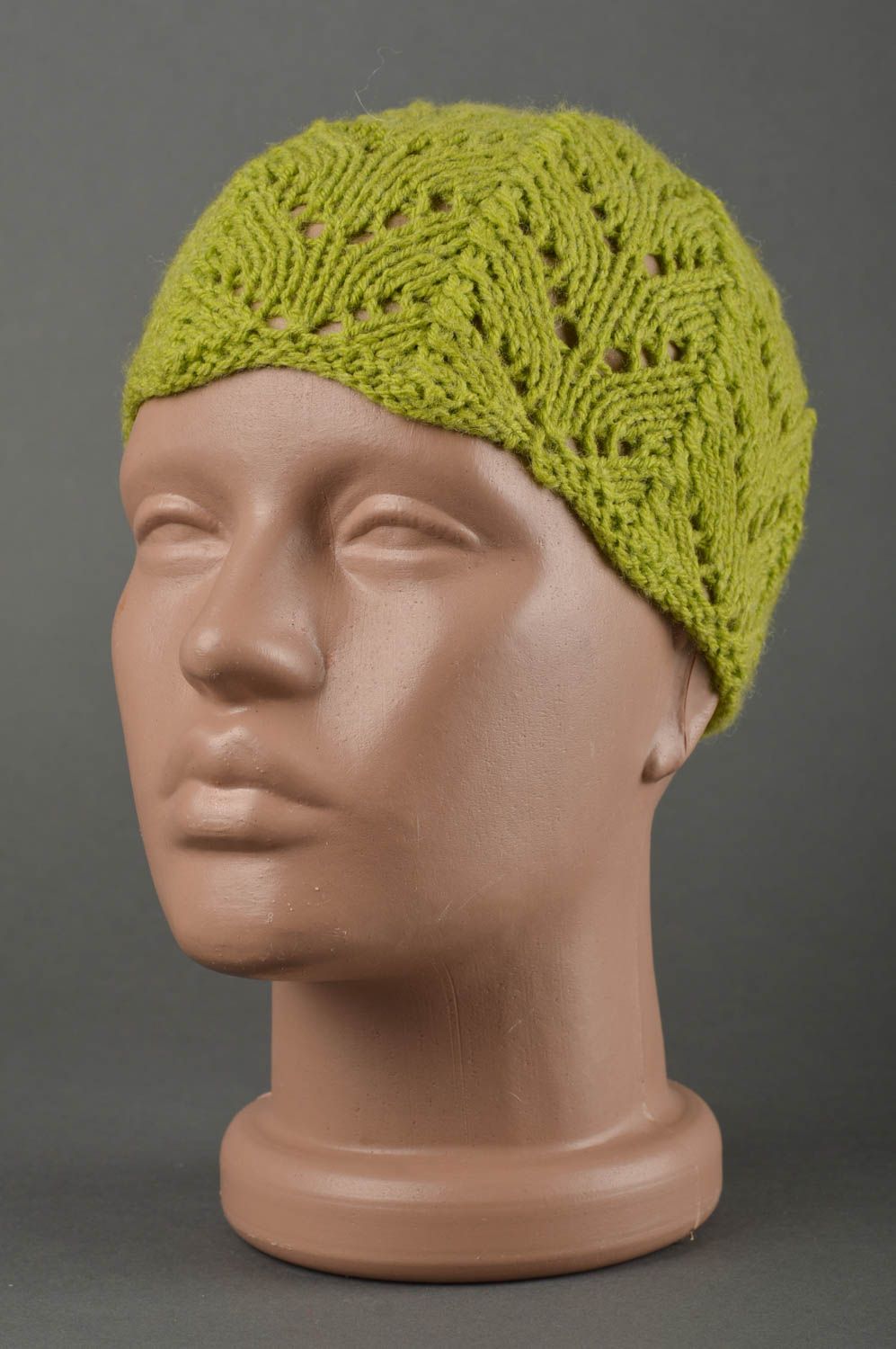 Handmade Mütze für Frühling hellgrün gehäkelte Kindermütze handgemachte Mütze foto 1