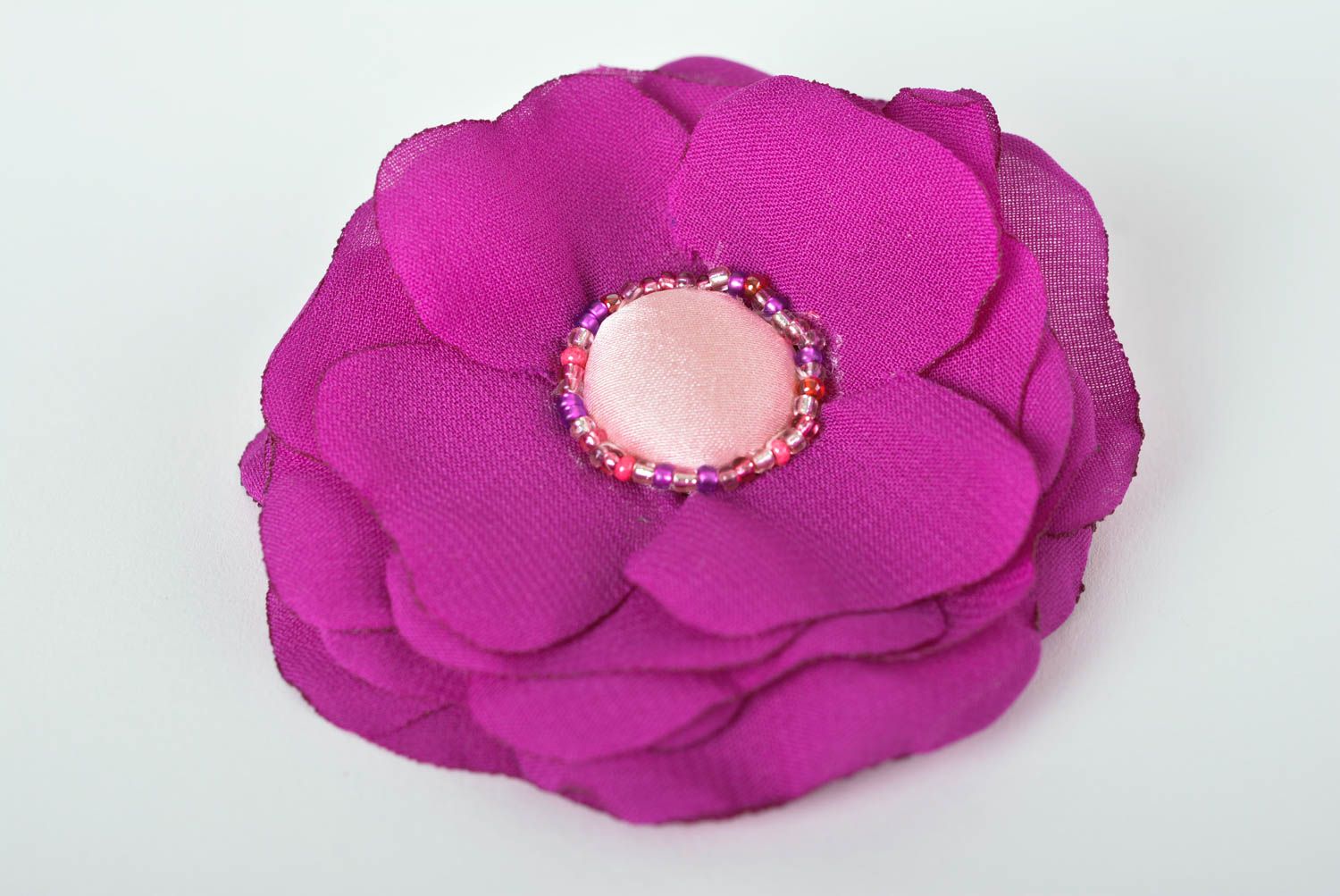 Брошь ручной работы текстильная брошь цветок фиолетовый дизайнерское украшение фото 1