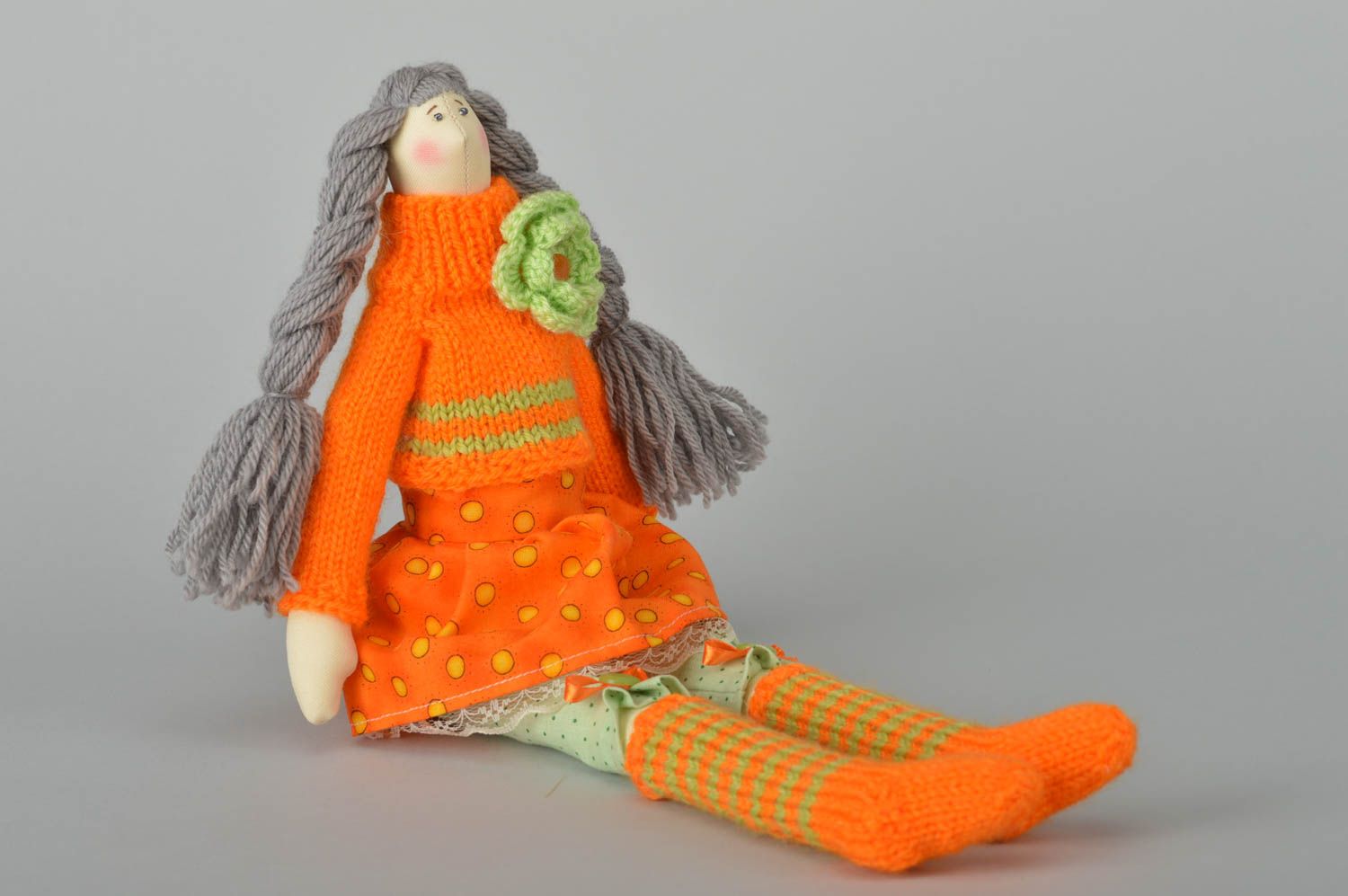 Grande poupée Jouet en tissu de coton fait main Fille en orange Cadeau enfant photo 2