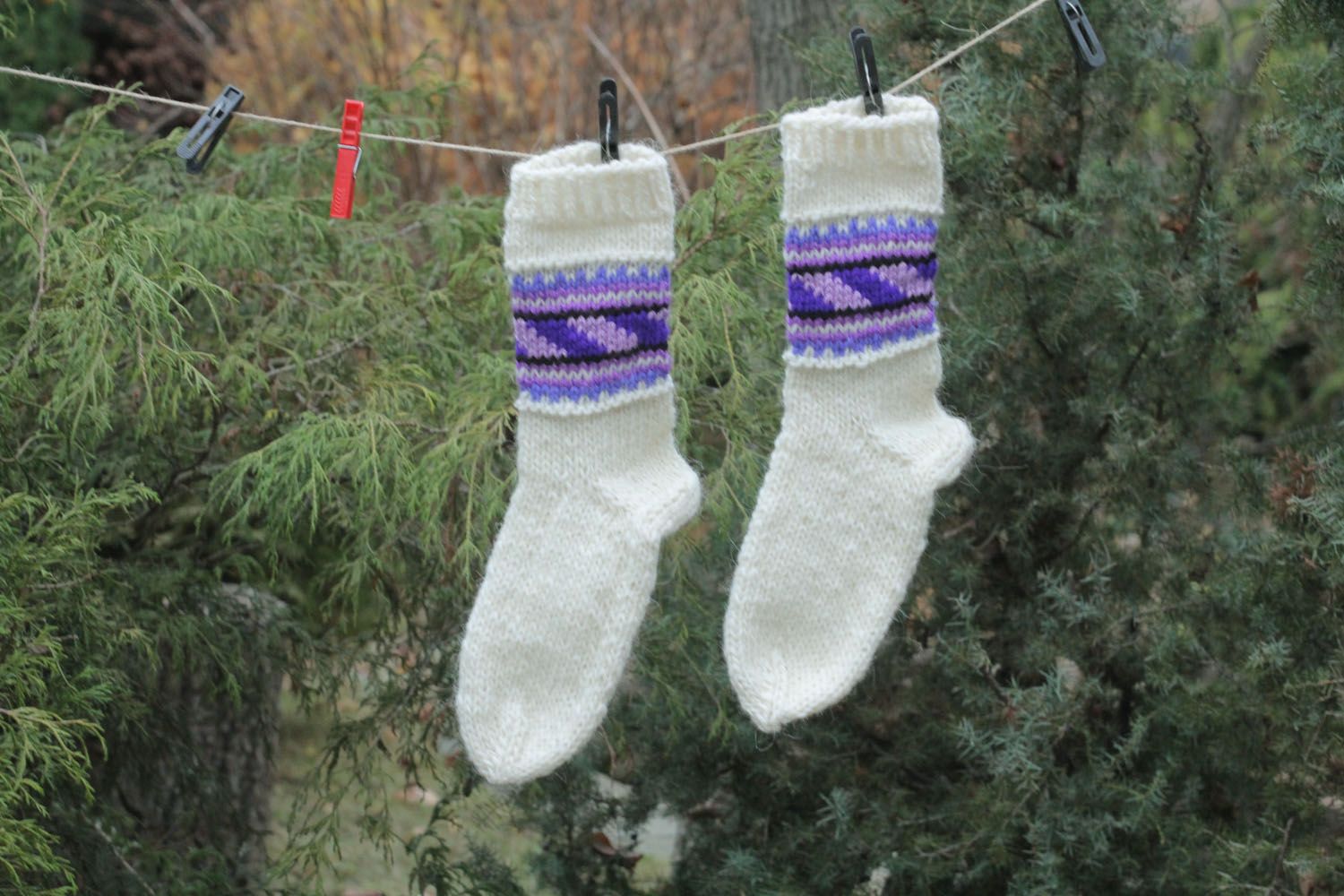 Weiße Socken aus Wolle foto 1