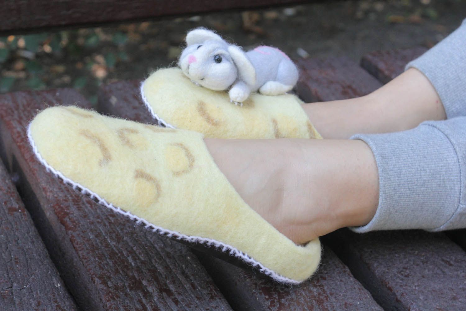 House slippers made of sheep wool photo 5