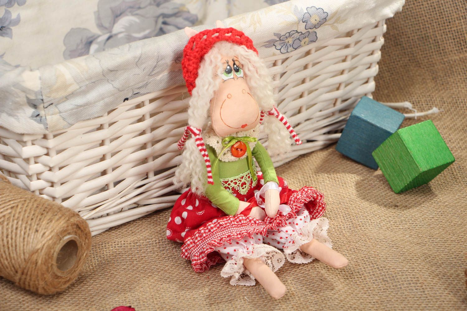 Poupée en coton Chèvre faite main pratique jouet original pour petit enfant photo 5
